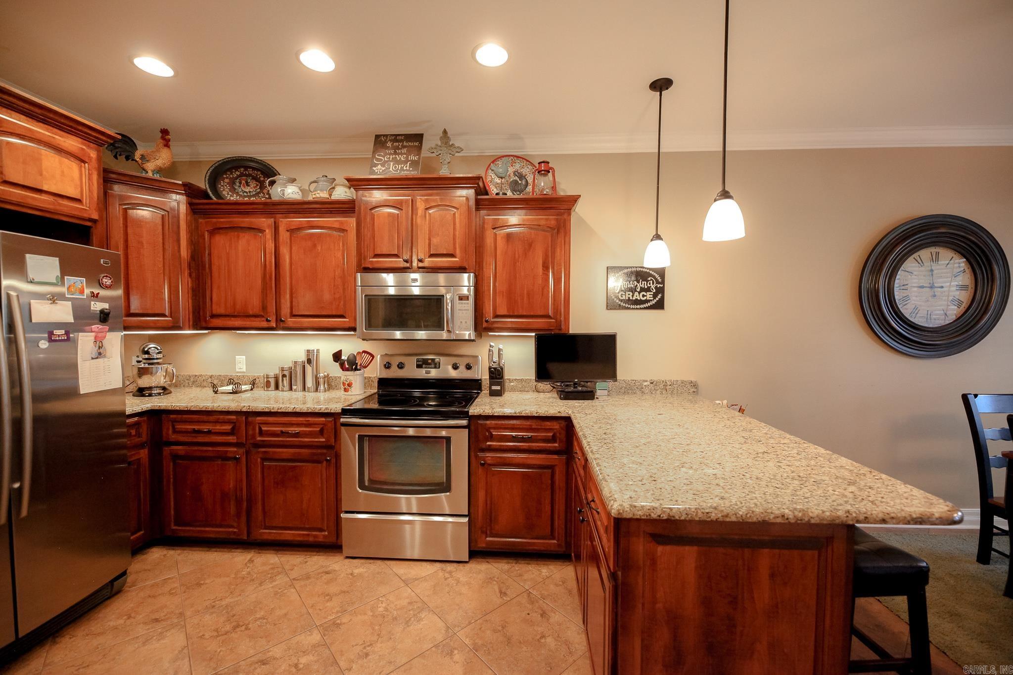 158 Pine Needles Dr Property Photo 5