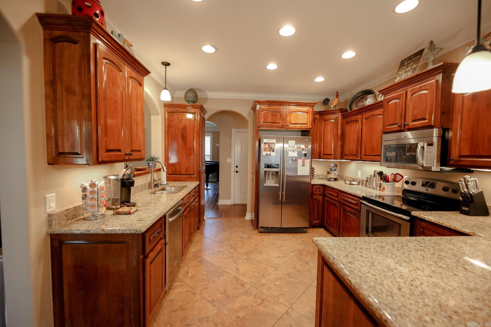 158 Pine Needles Dr Property Photo 6