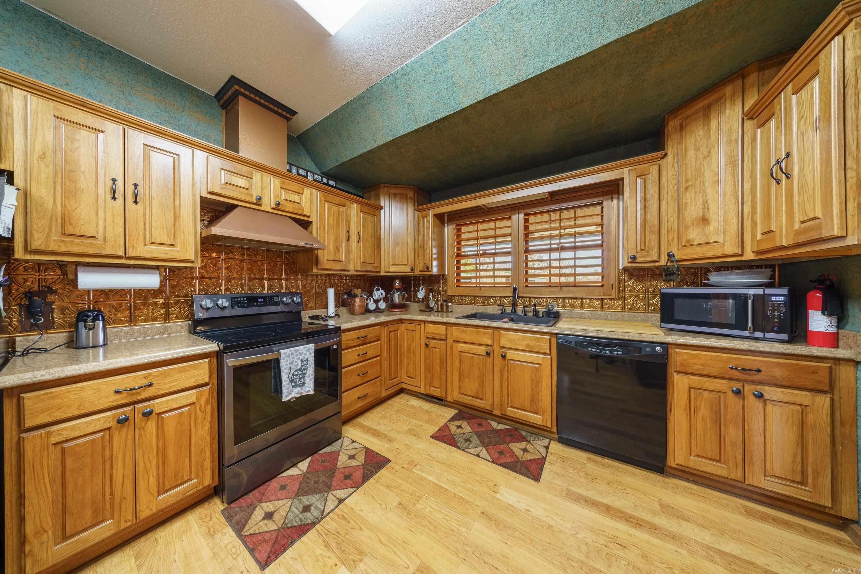 519 Jackson 347 Property Photo 11