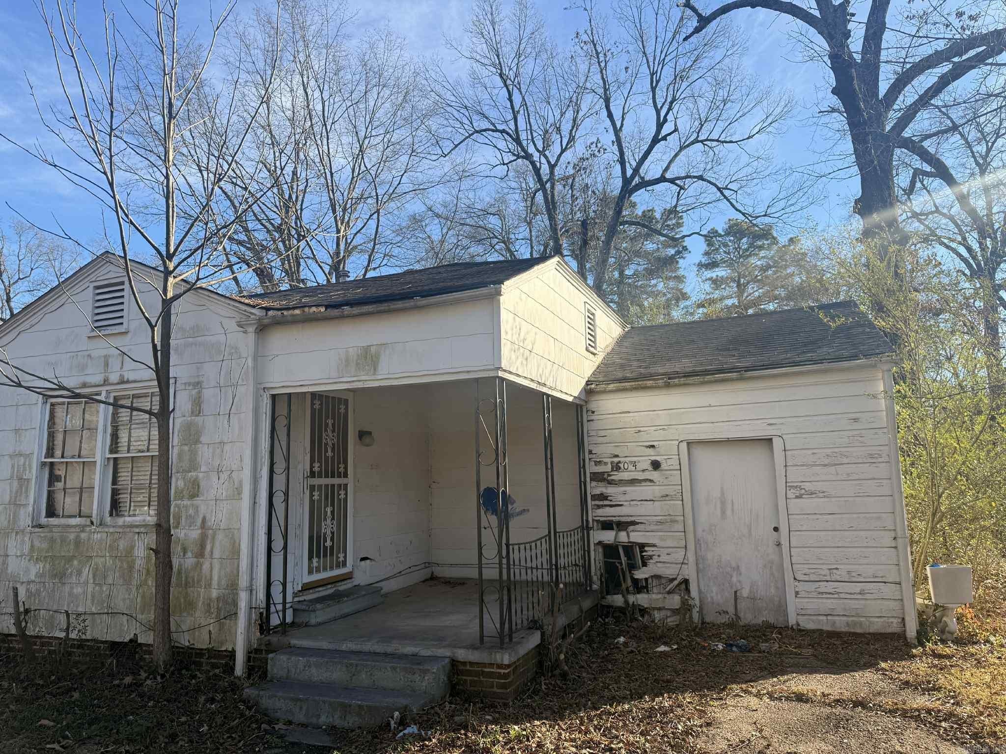 1604 W 30Th Avenue Property Photo 1