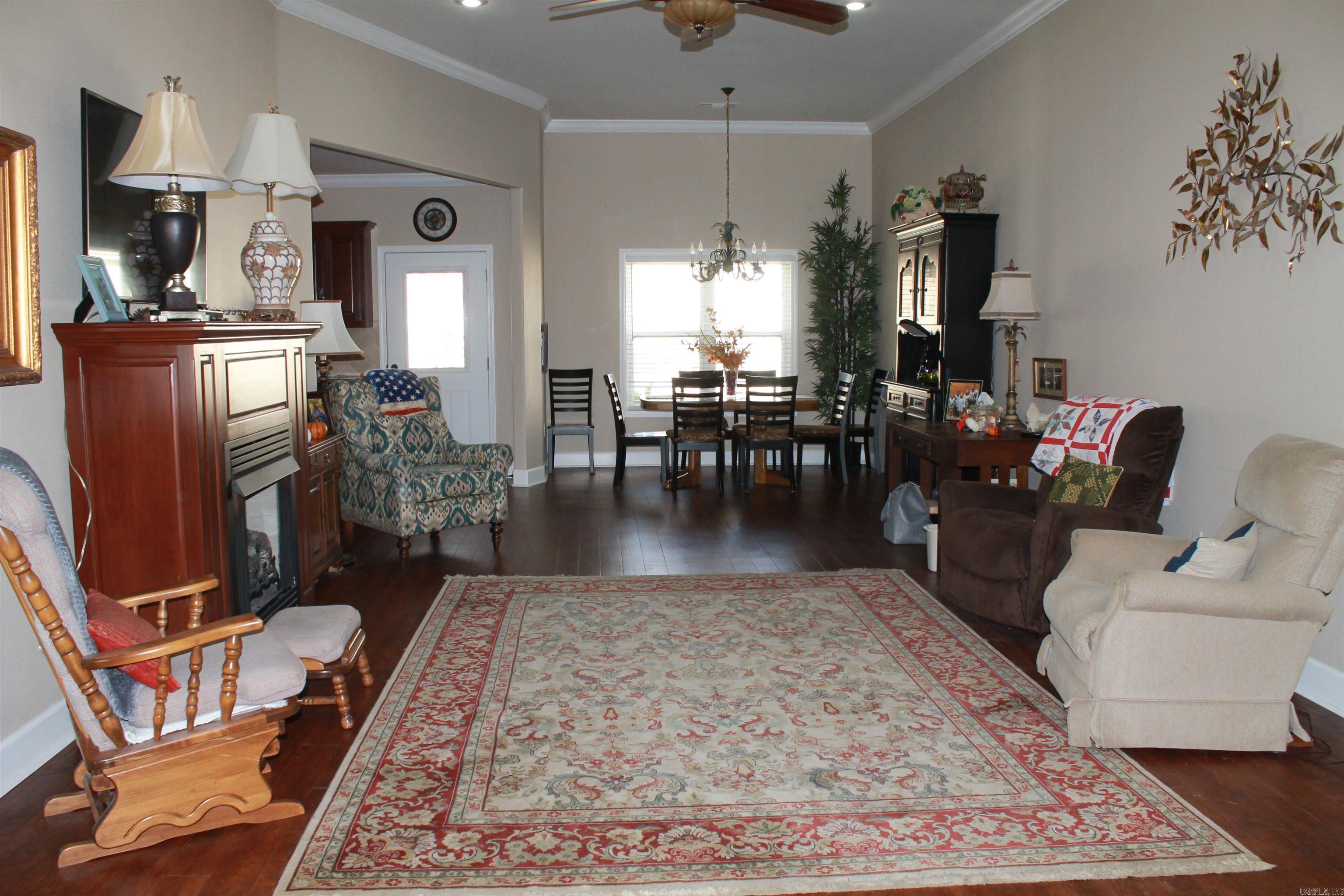 157 Waverly Circle Property Photo 2