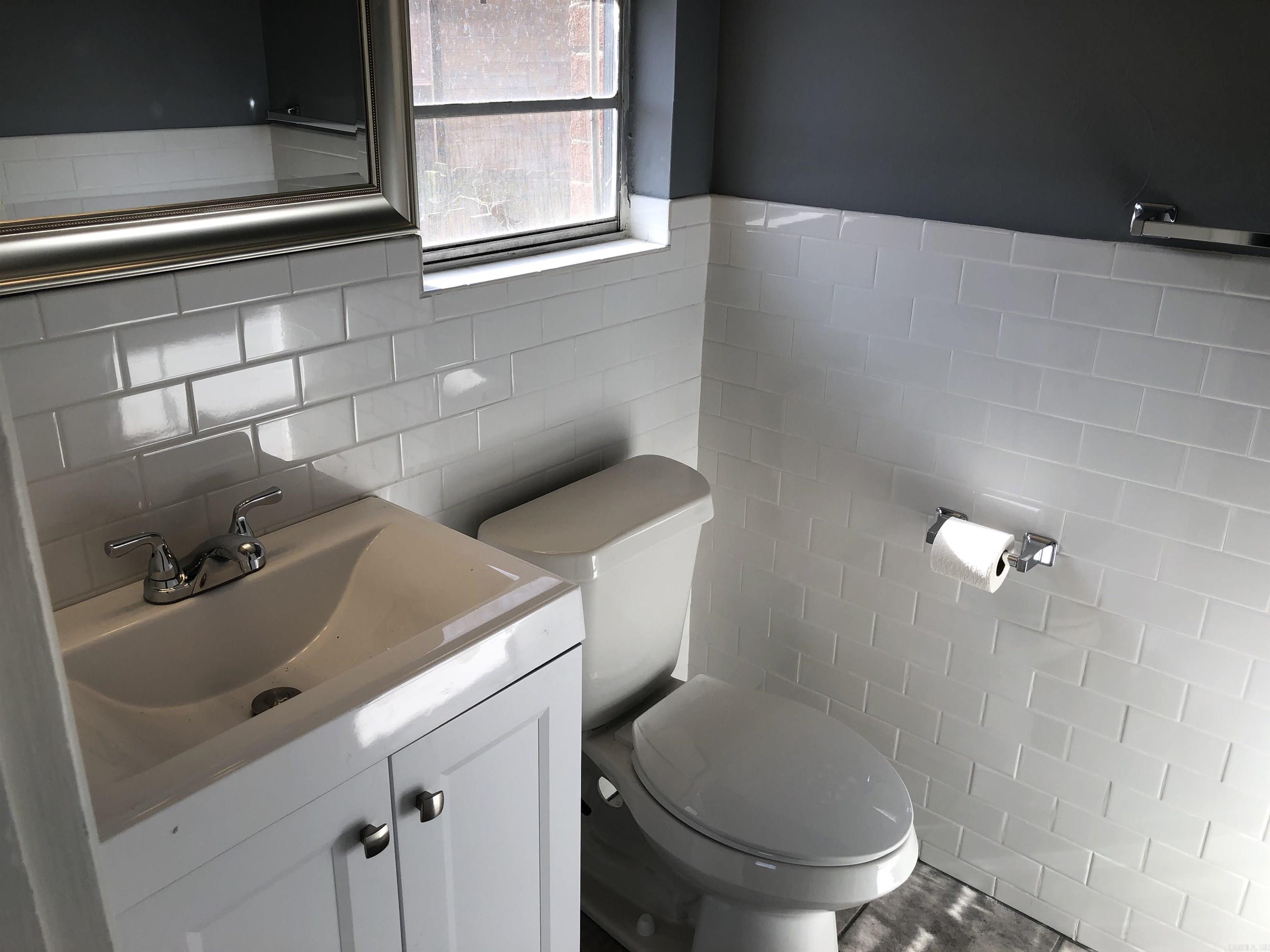 2324 Moss Street Property Photo 10
