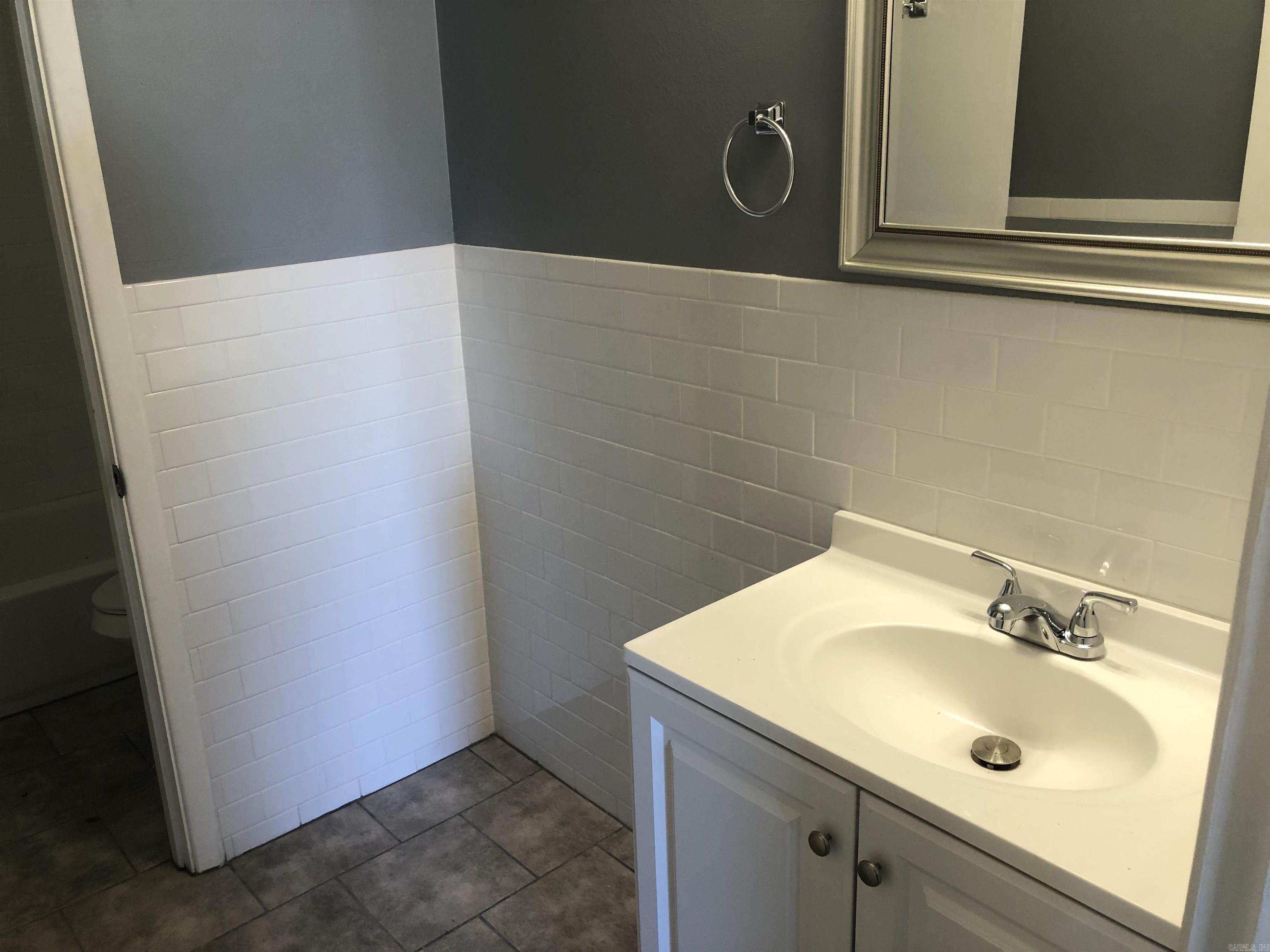 2324 Moss Street Property Photo 15