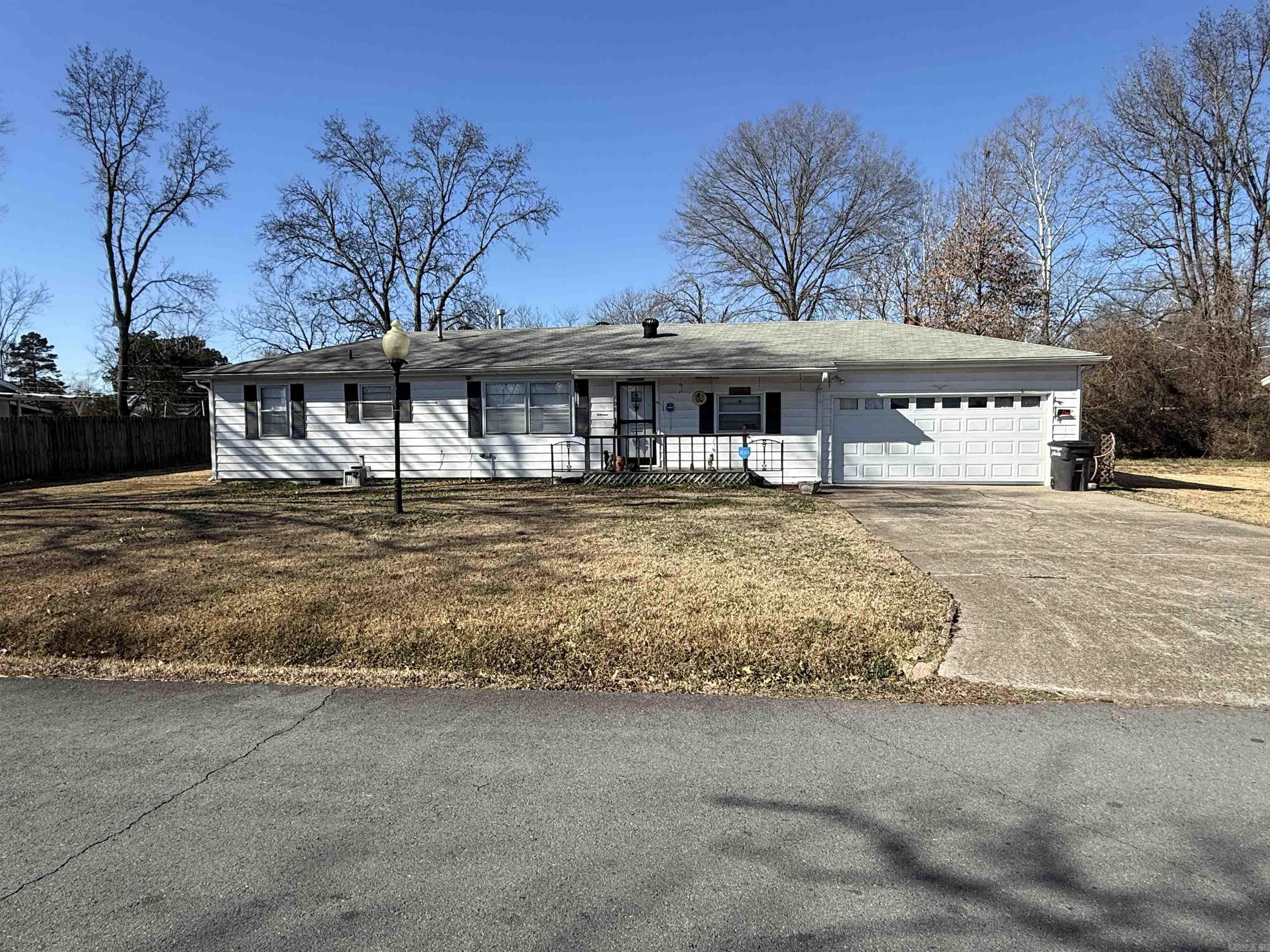 108 Laurel Street Property Photo 1