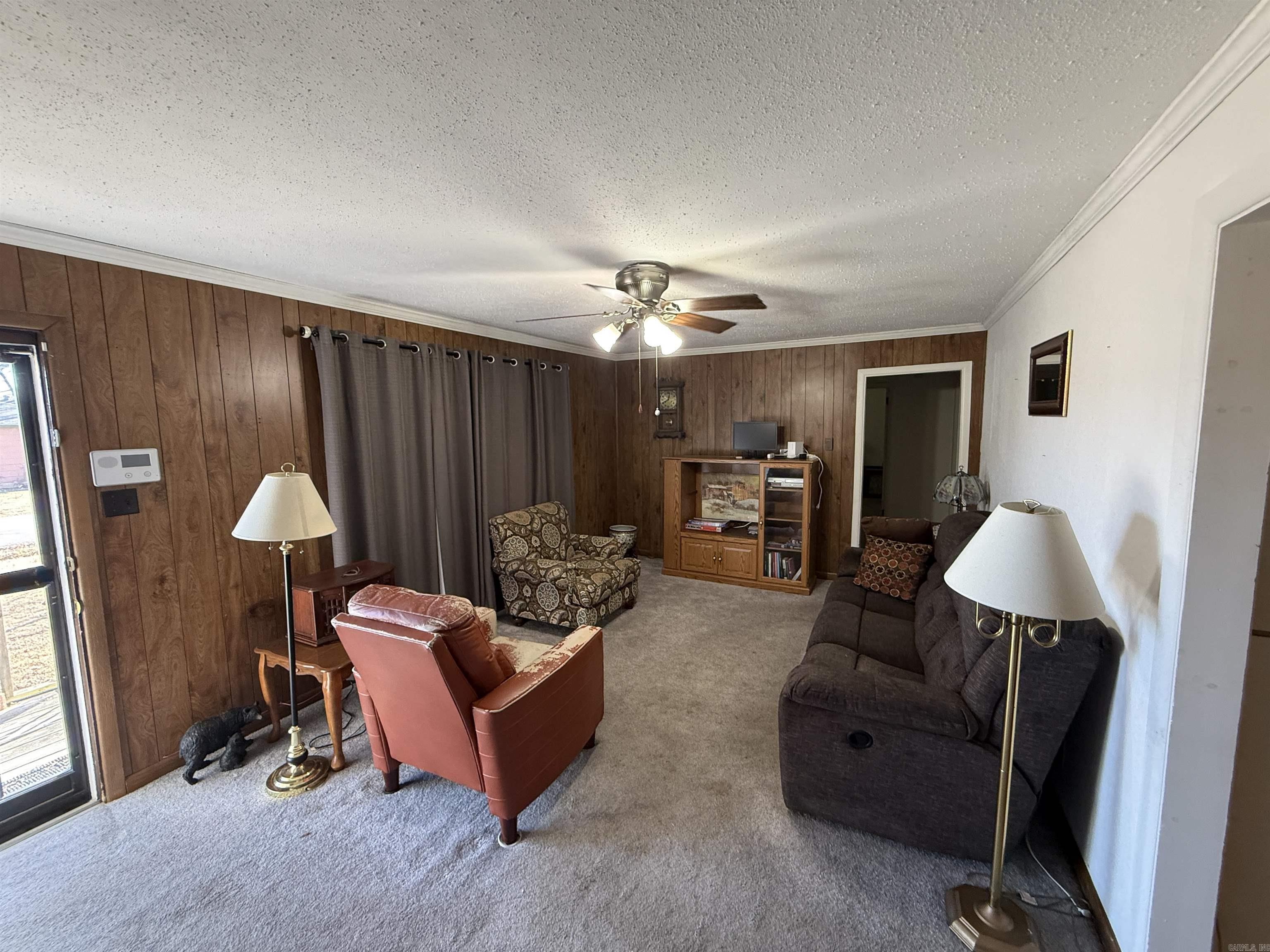 108 Laurel Street Property Photo 2
