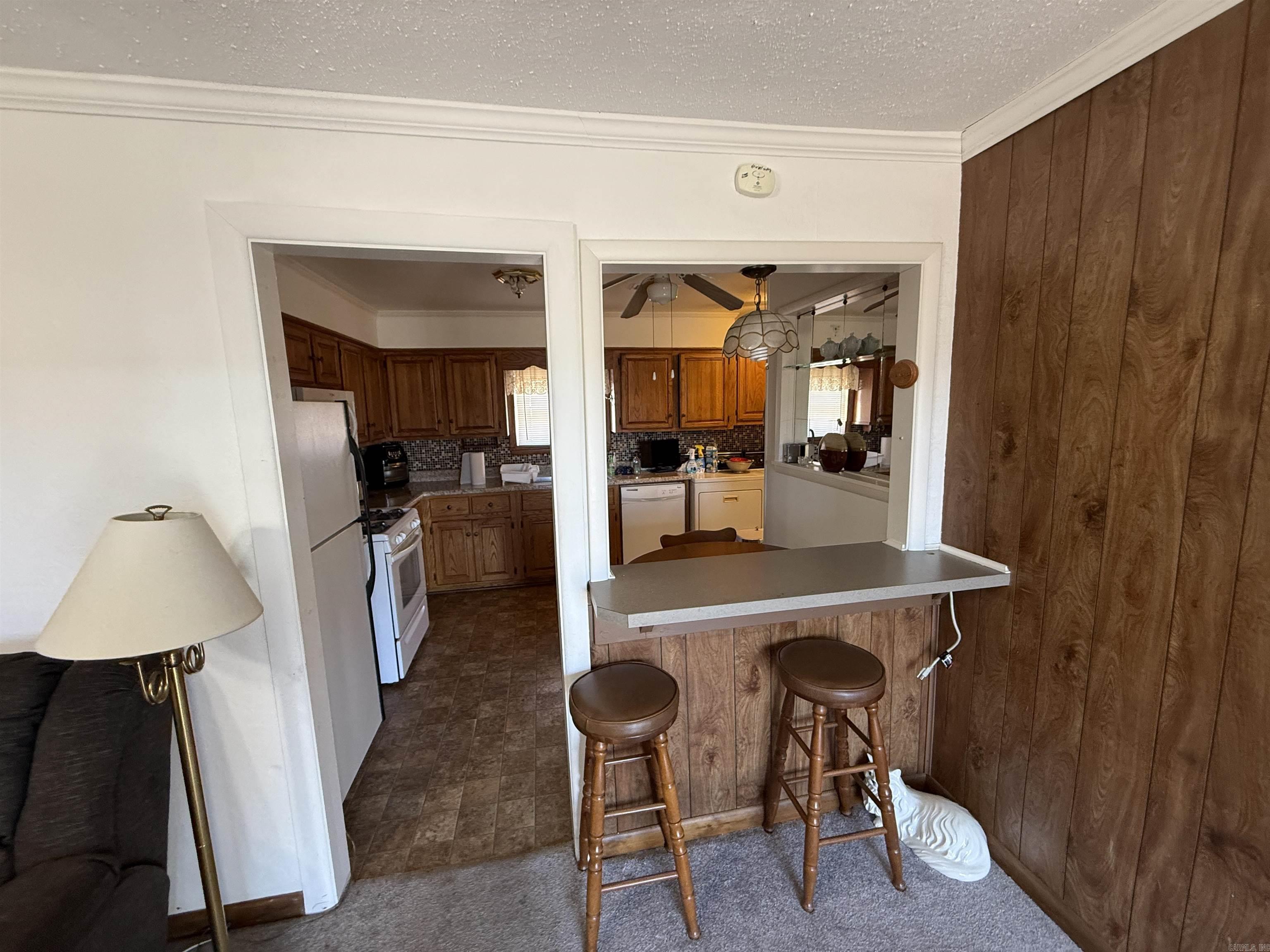 108 Laurel Street Property Photo 4