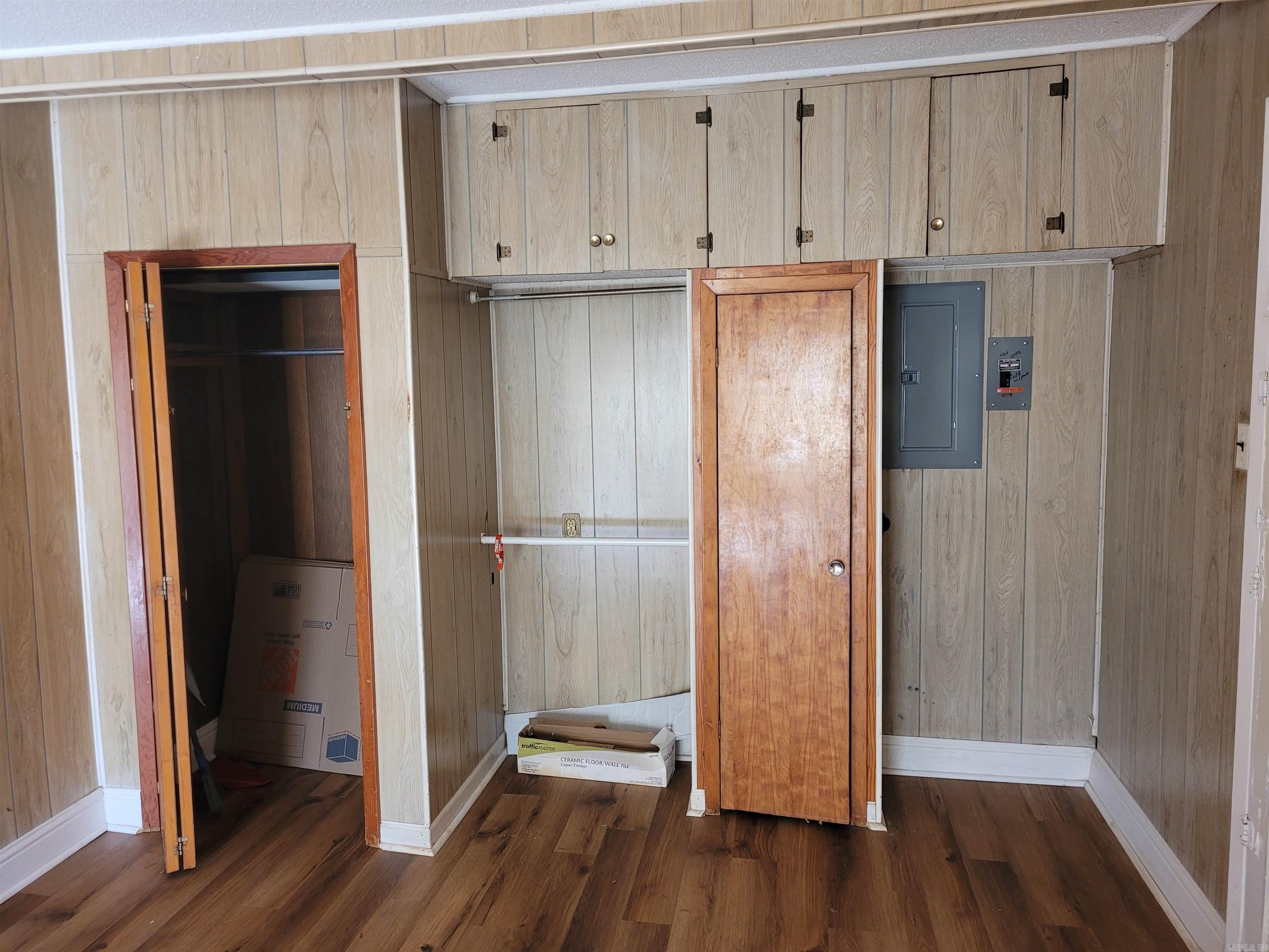 402 Robin Road Property Photo 11
