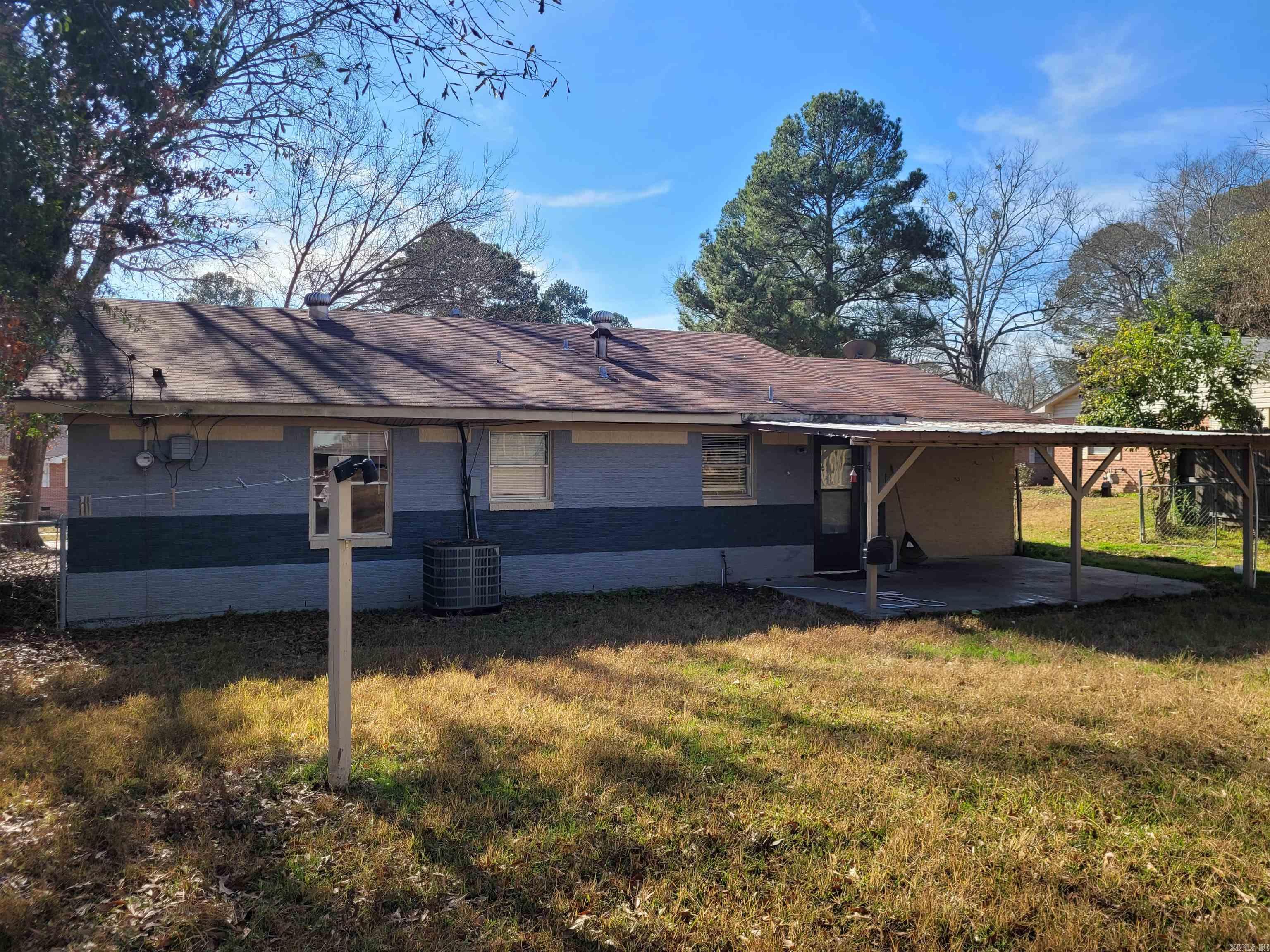 402 Robin Road Property Photo 13