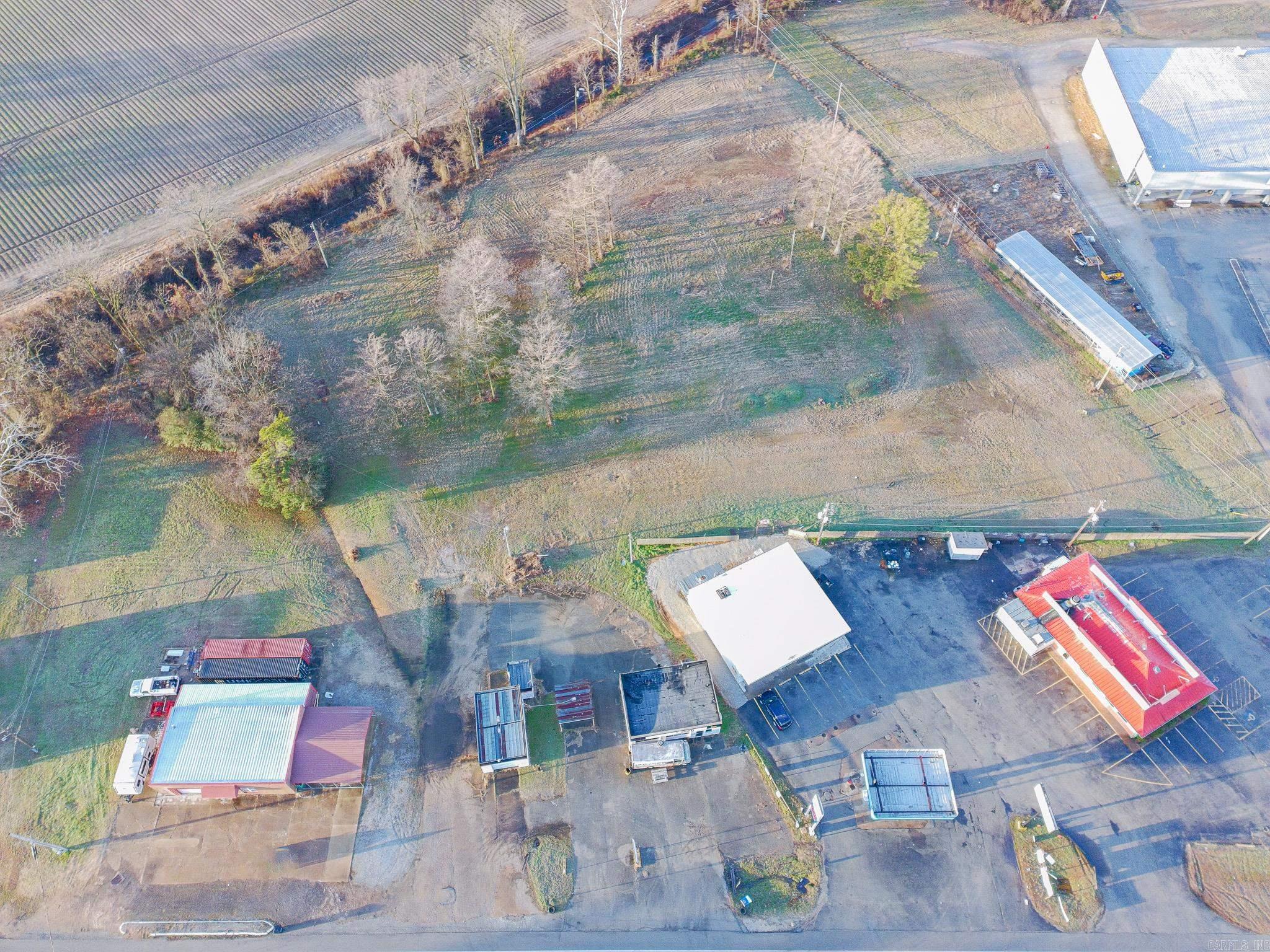 545 S Hwy 463 Property Photo 3