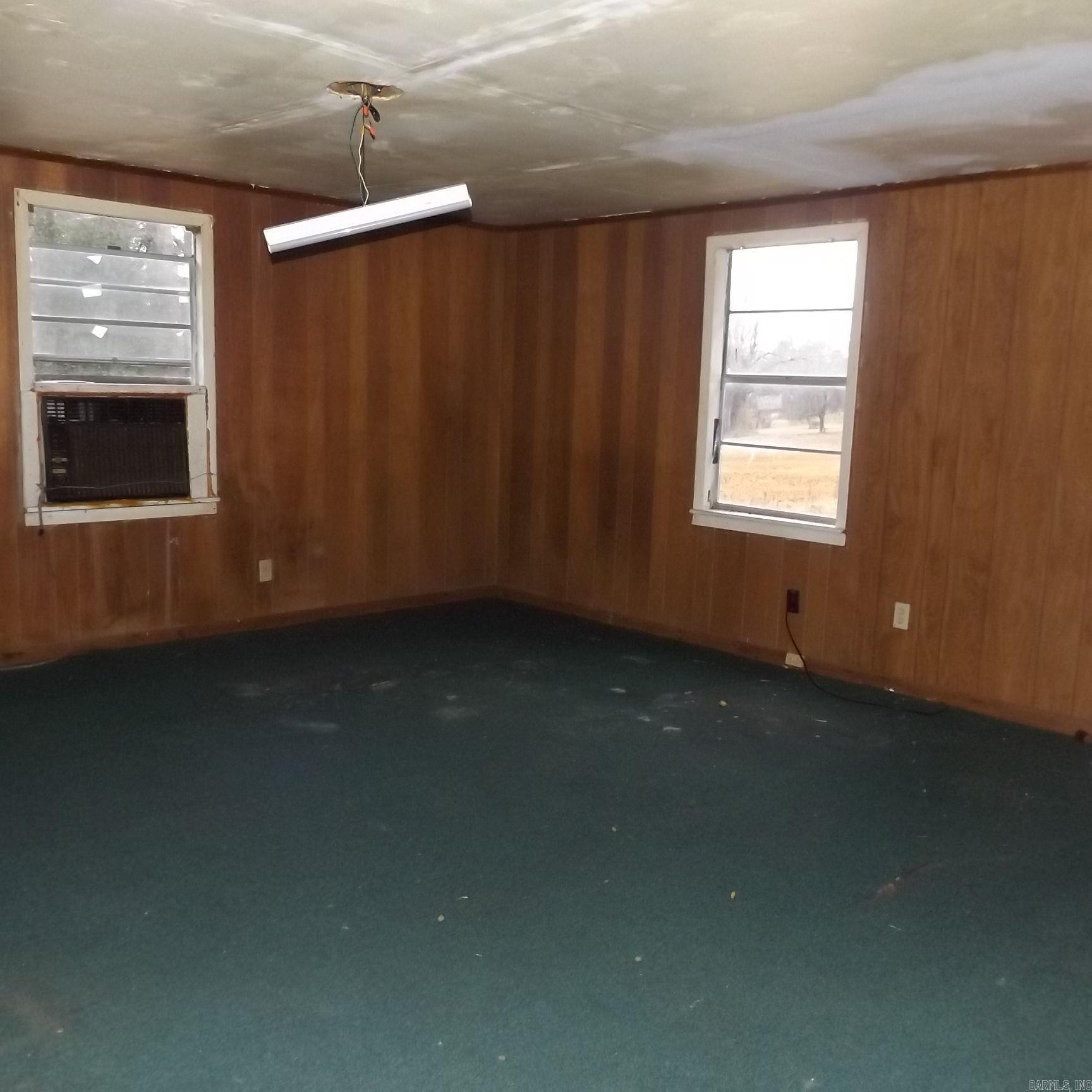 217 Walter Drive Property Photo 4