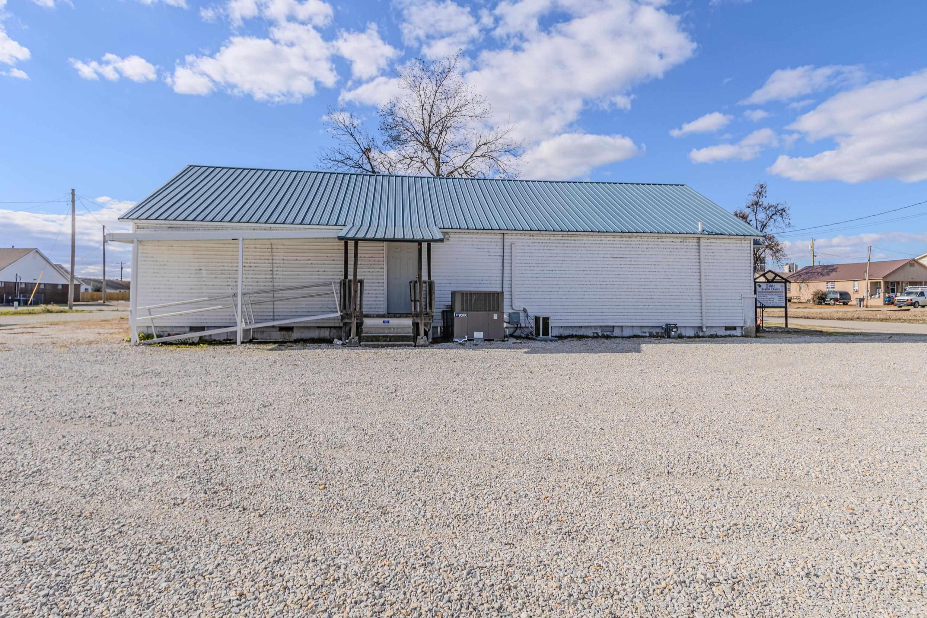 304 E Vine Street Property Photo 18