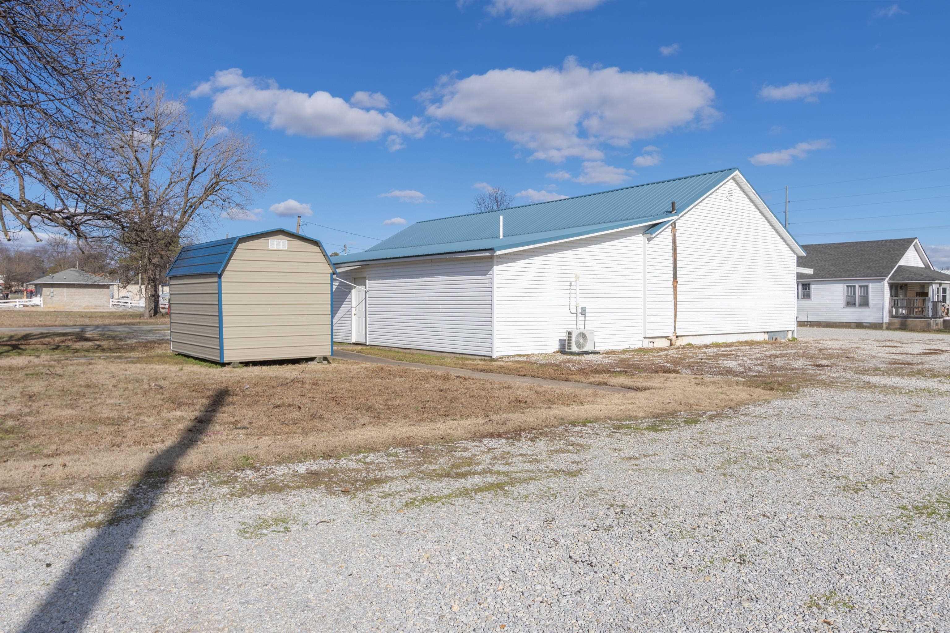 304 E Vine Street Property Photo 19