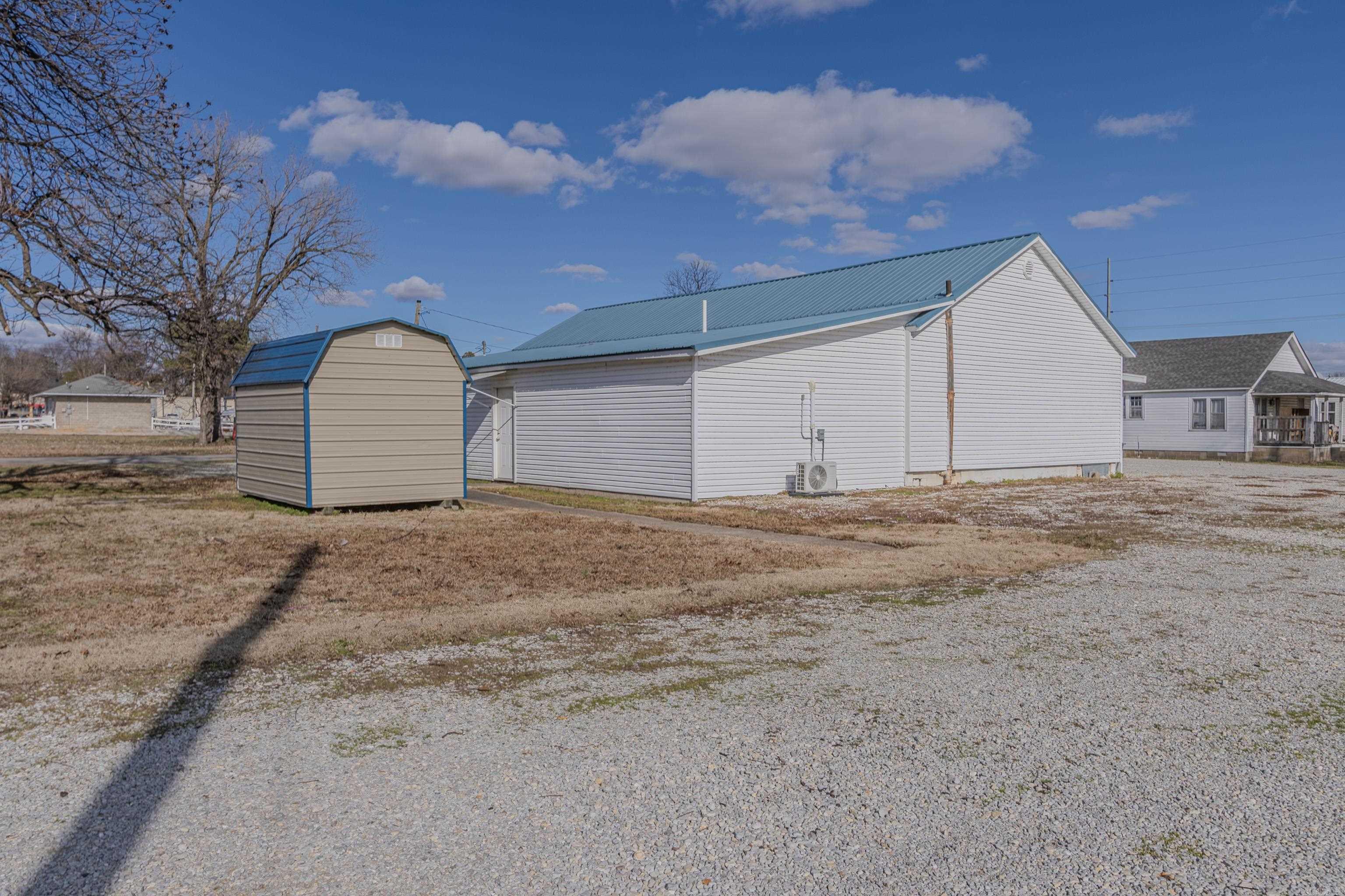 304 E Vine Street Property Photo 20