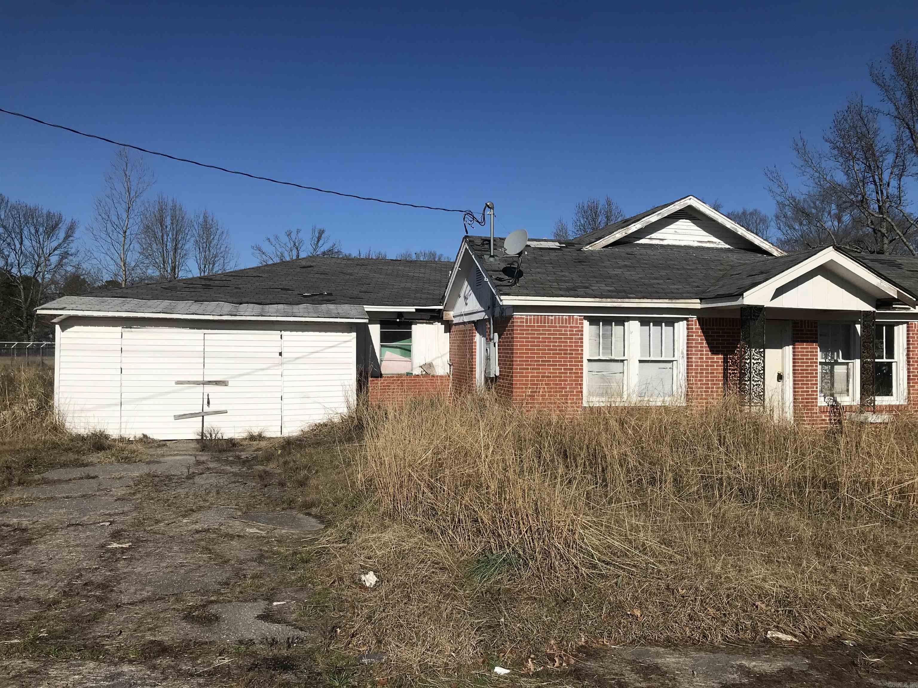 2412 S Camden Road Property Photo 1