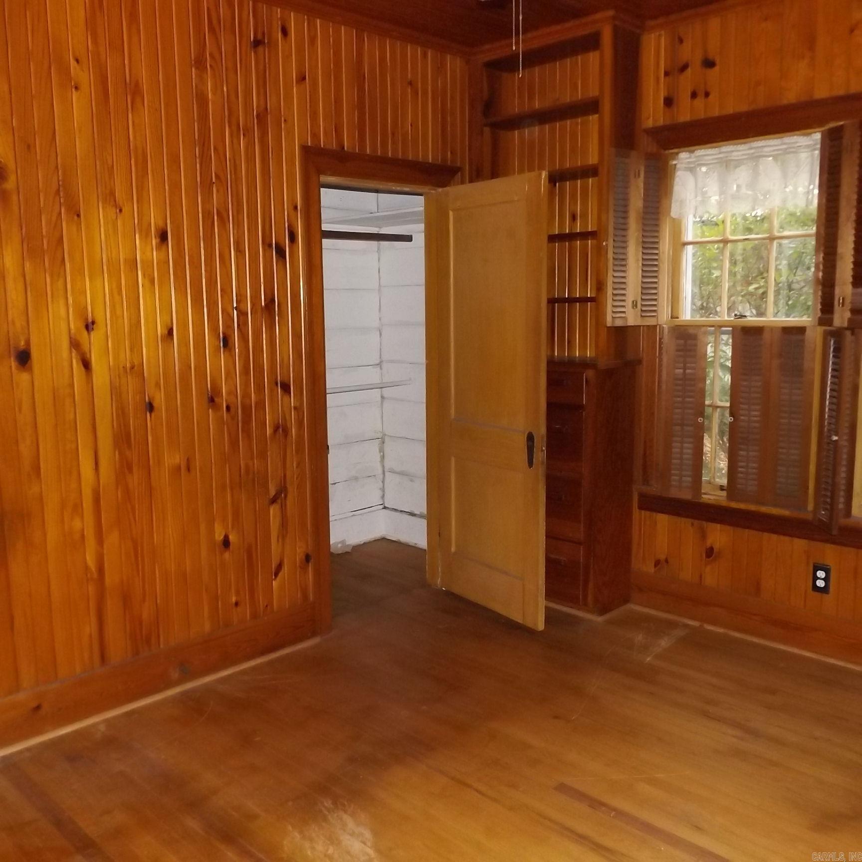 903 Haney Avenue Property Photo 6