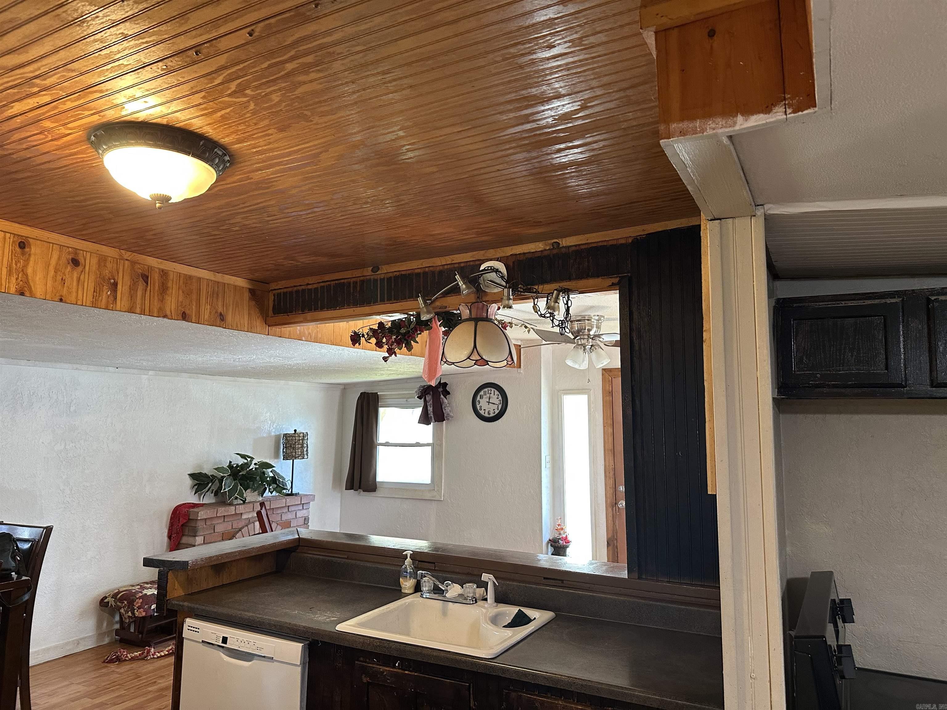 598 & 600 Timberlake Drive Property Photo 27