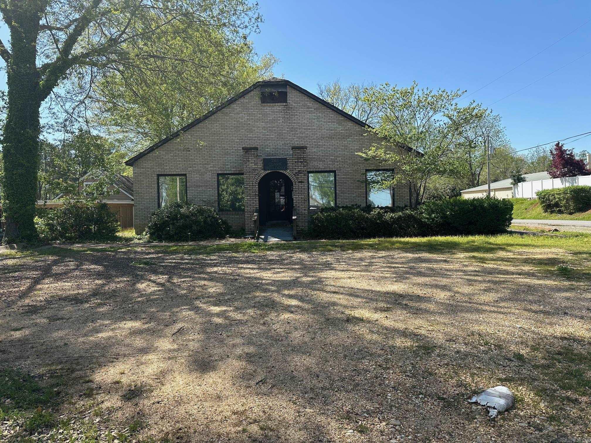 201 S Rose Street Property Photo 2