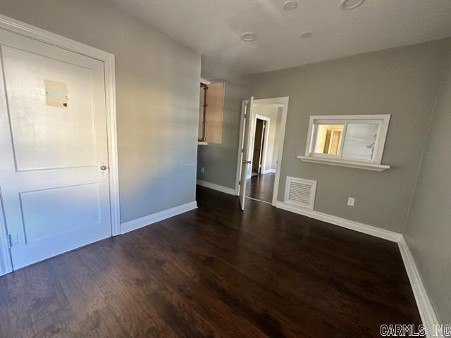 201 S Rose Street Property Photo 6