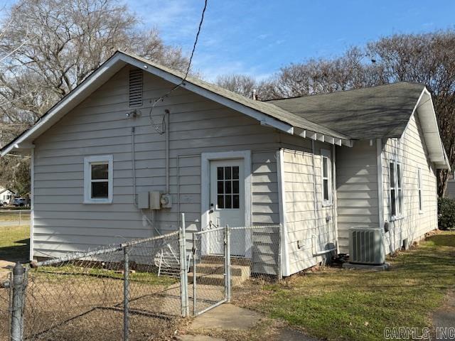 331 Ne 1st Property Photo 9