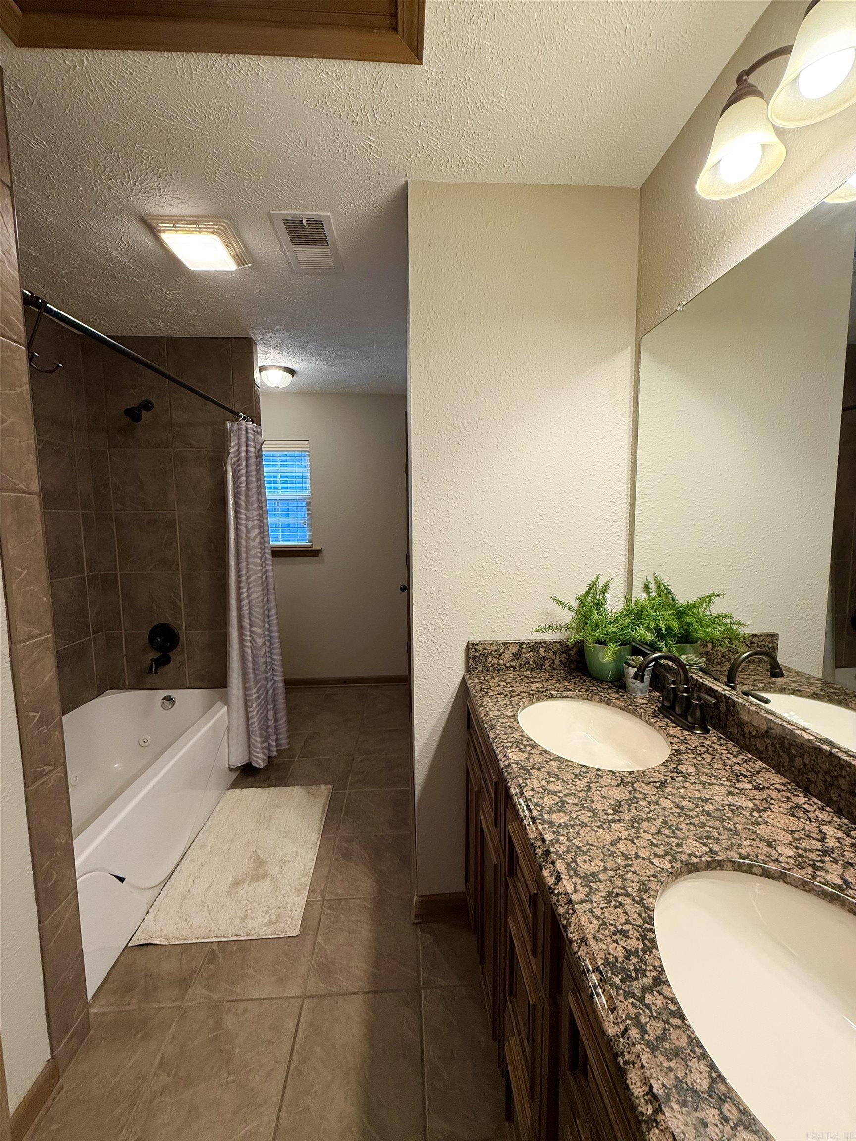 5 Jared Circle Property Photo 17