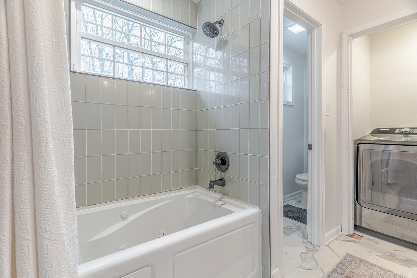 2204 Williamsburg Dr Property Photo 19