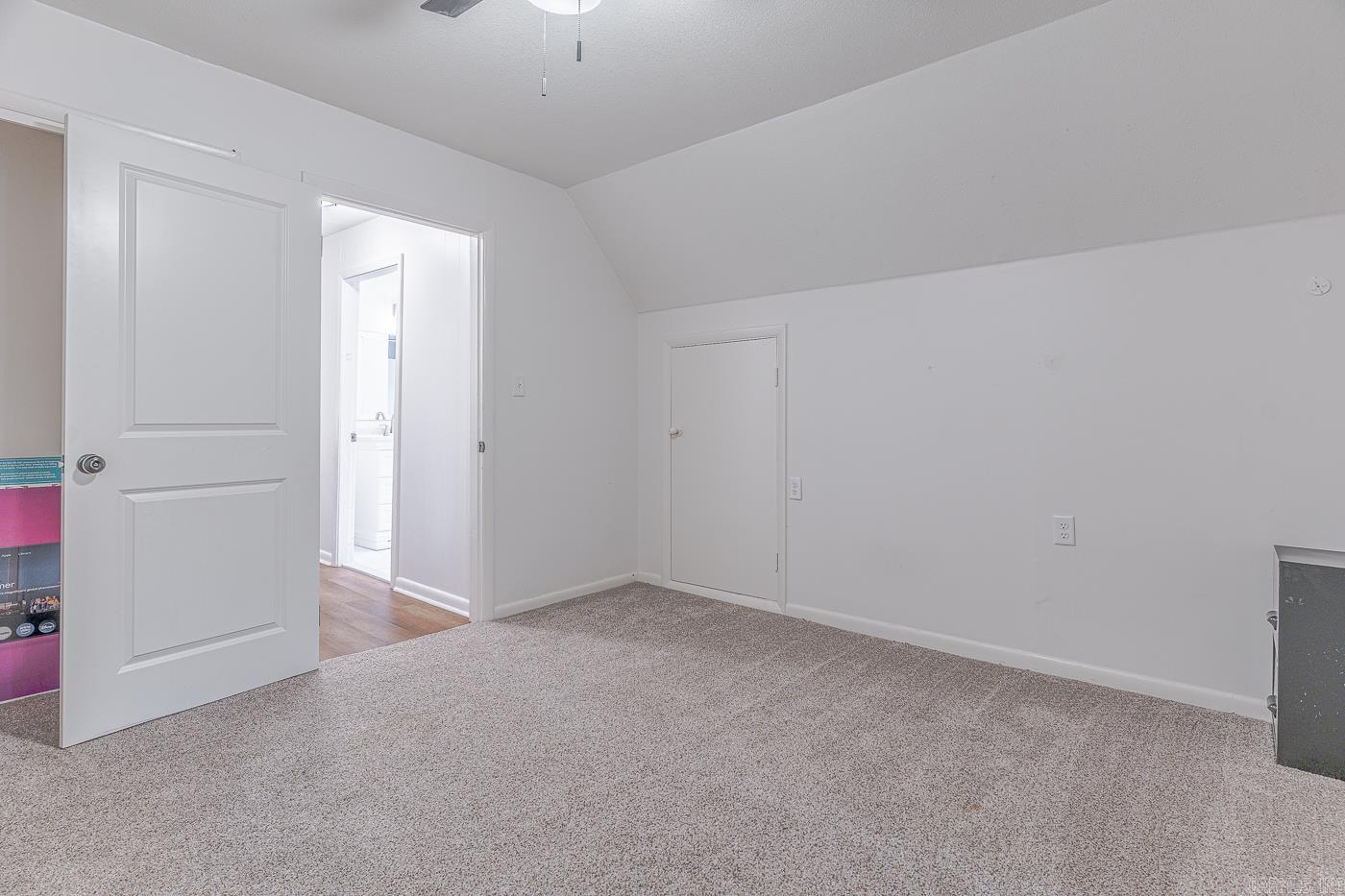2204 Williamsburg Dr Property Photo 26