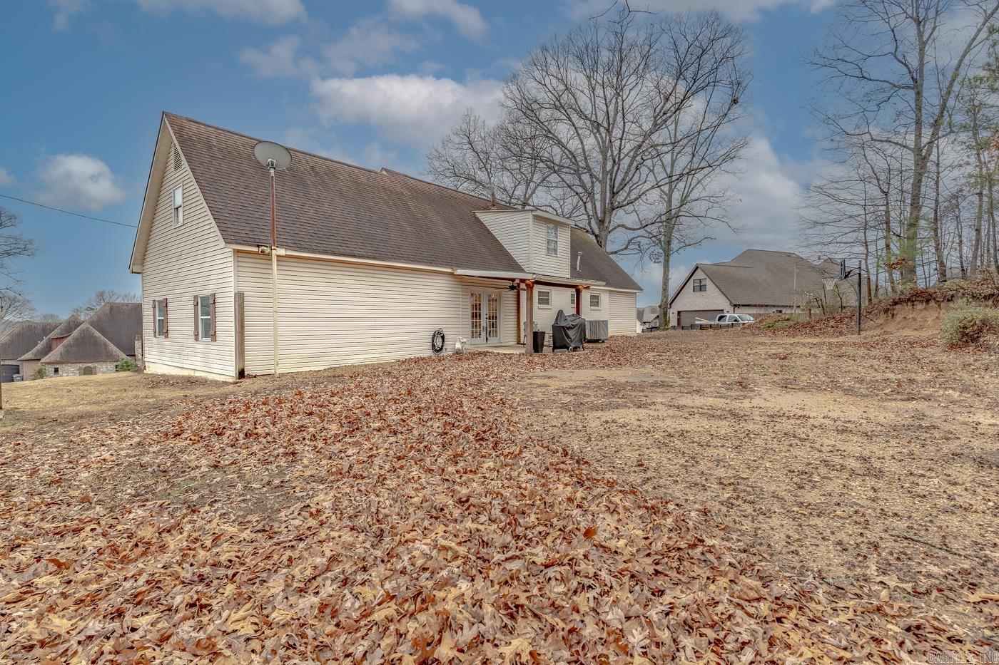 2204 Williamsburg Dr Property Photo 33