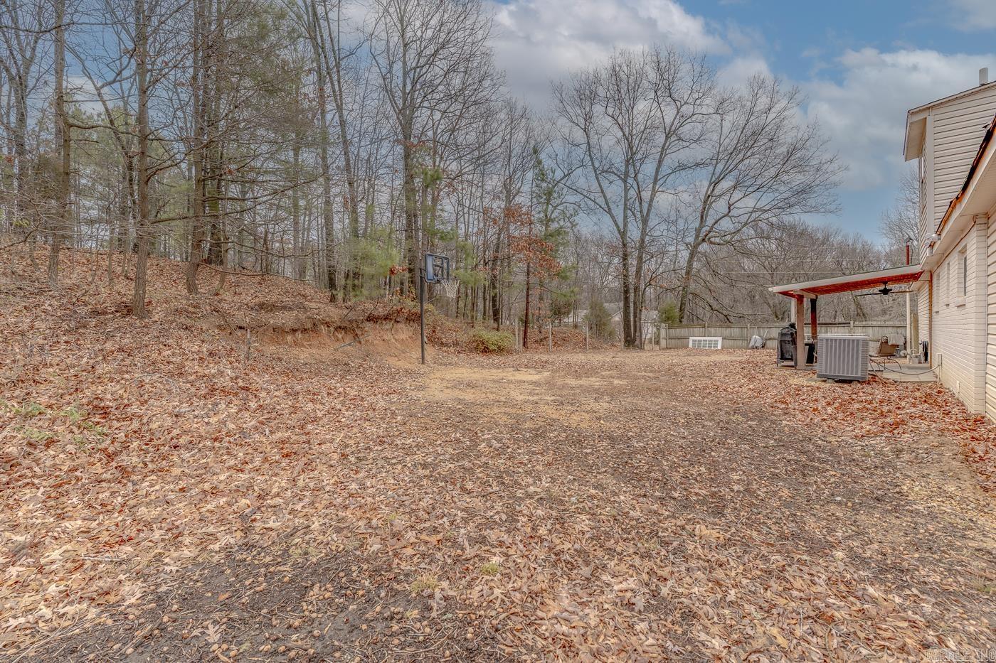2204 Williamsburg Dr Property Photo 35
