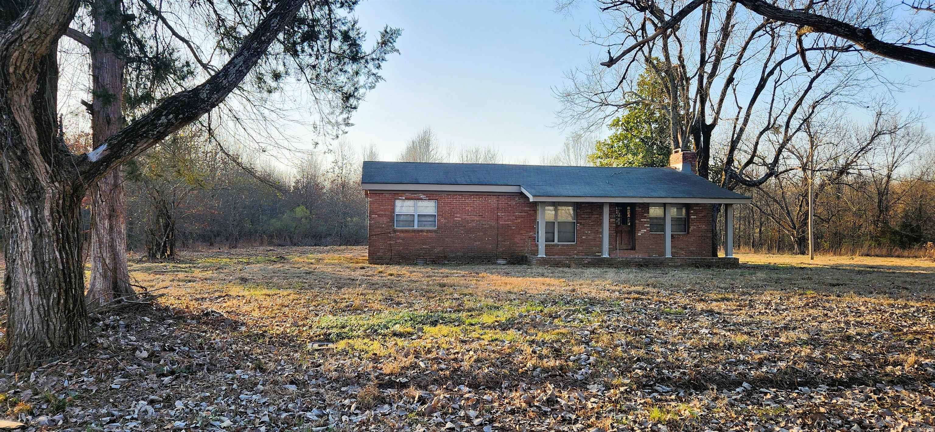 951 Greenfield Road Property Photo 1