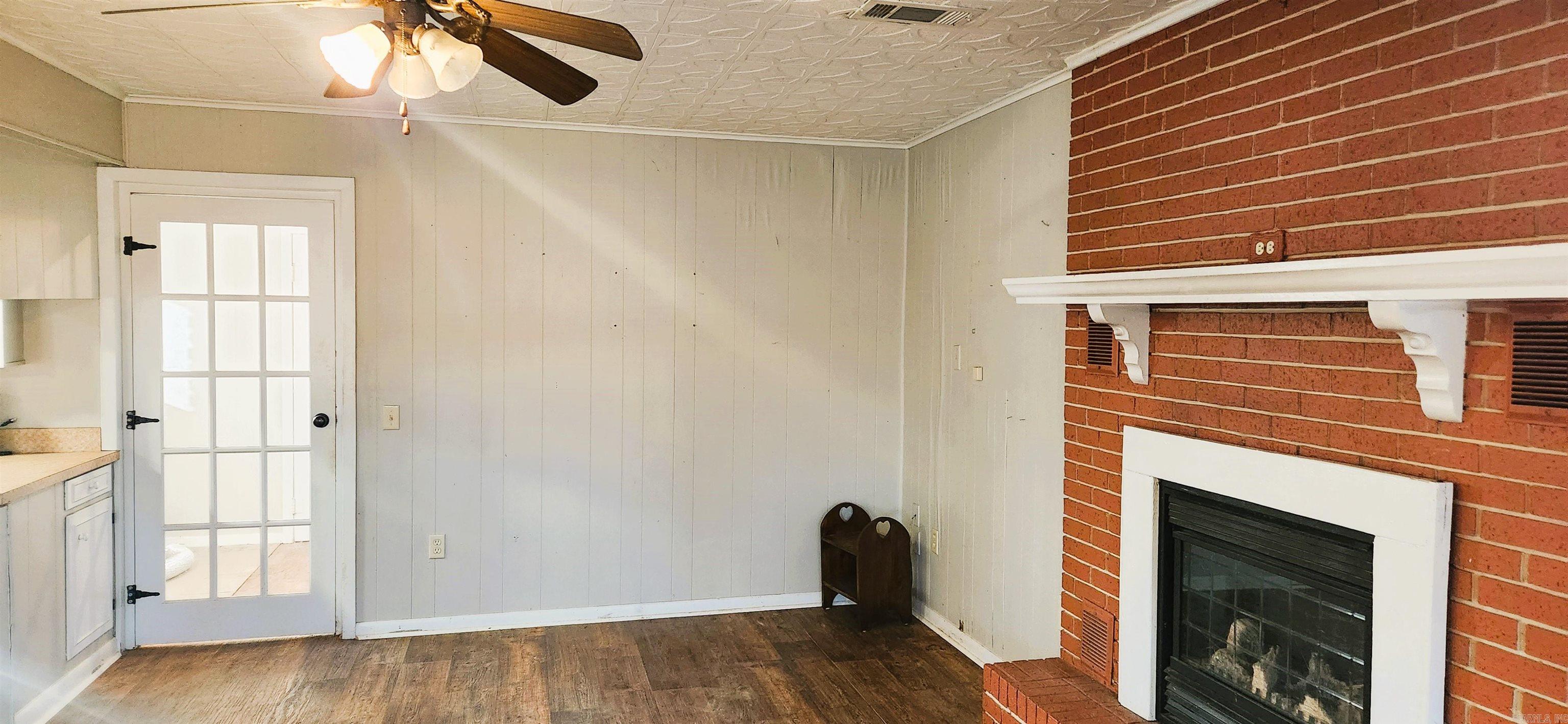 951 Greenfield Road Property Photo 4