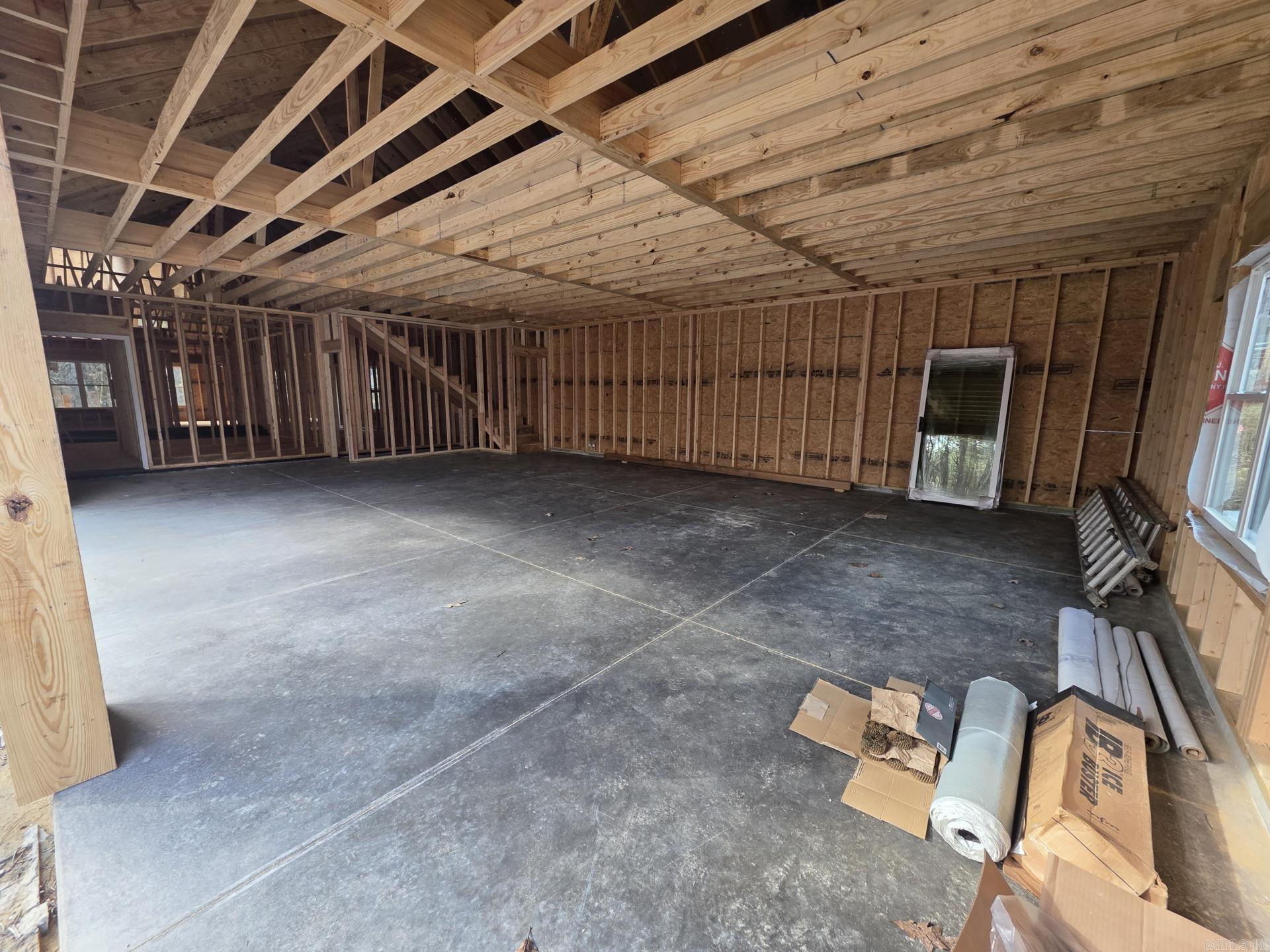 6 Ideal Property Photo 18