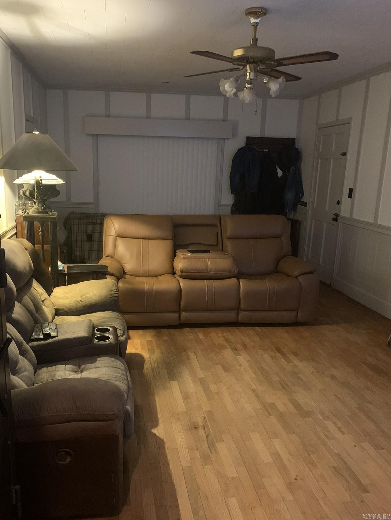 927 Leonard St. Property Photo 4