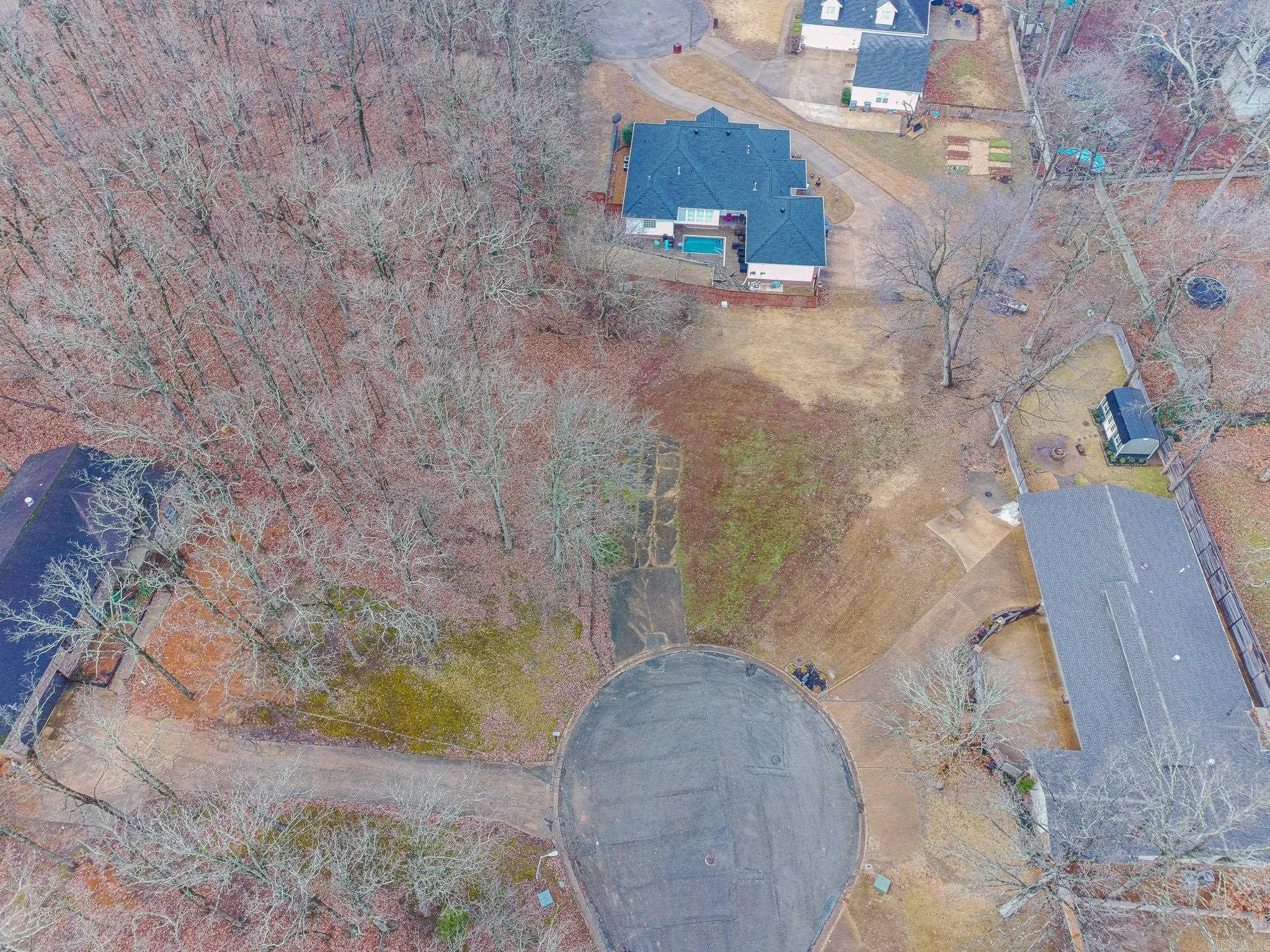 2831 Brookhollow Cove Property Photo 3