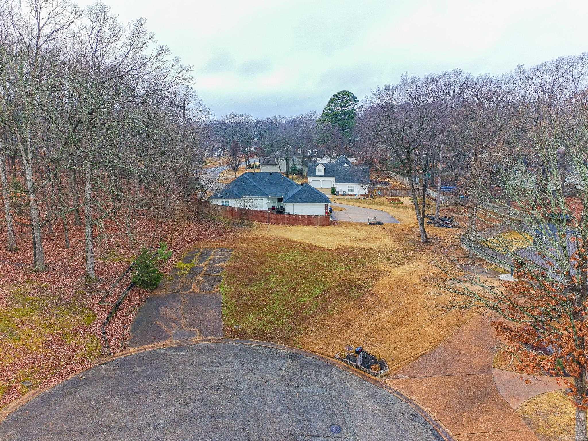 2831 Brookhollow Cove Property Photo 8