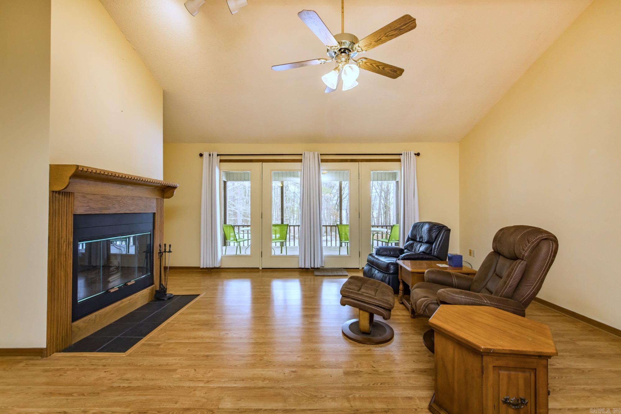 350 Skyline Drive Property Photo 7