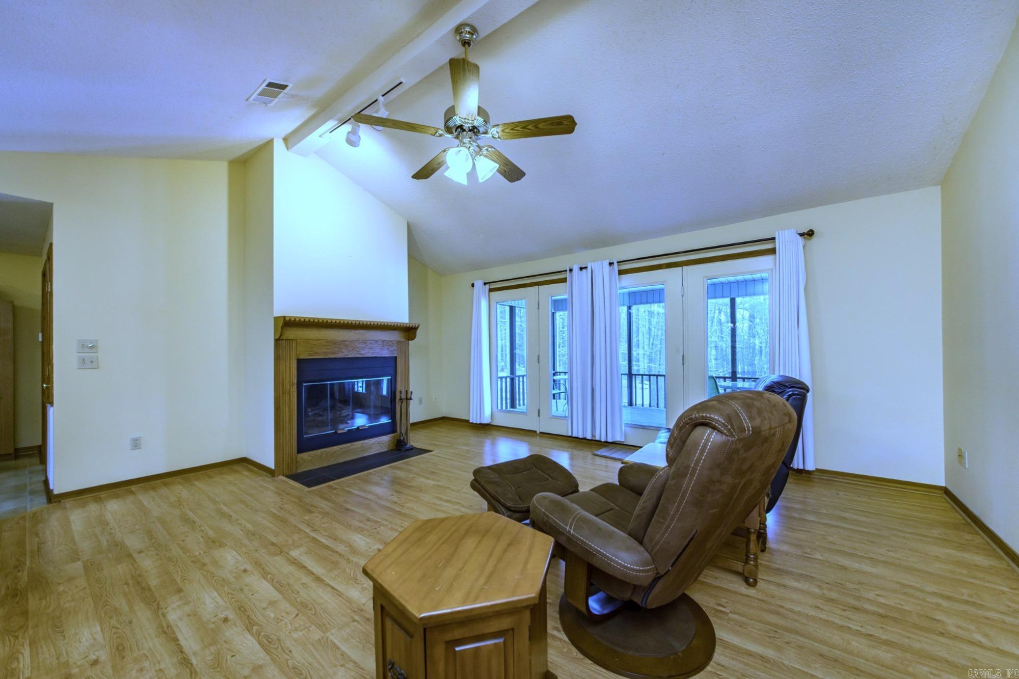 350 Skyline Drive Property Photo 8