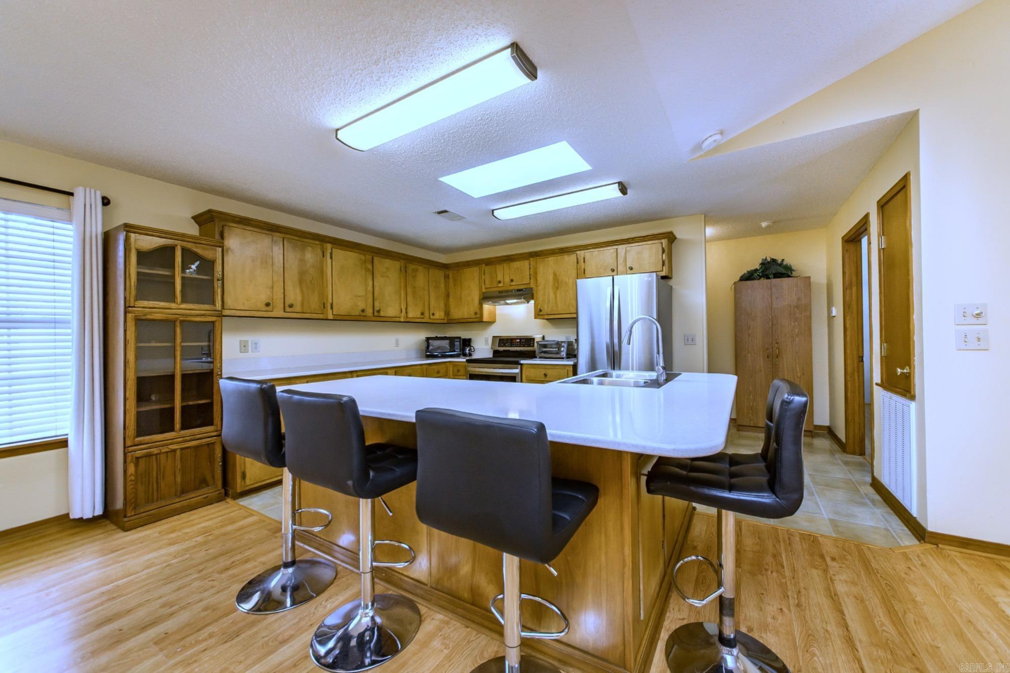 350 Skyline Drive Property Photo 9