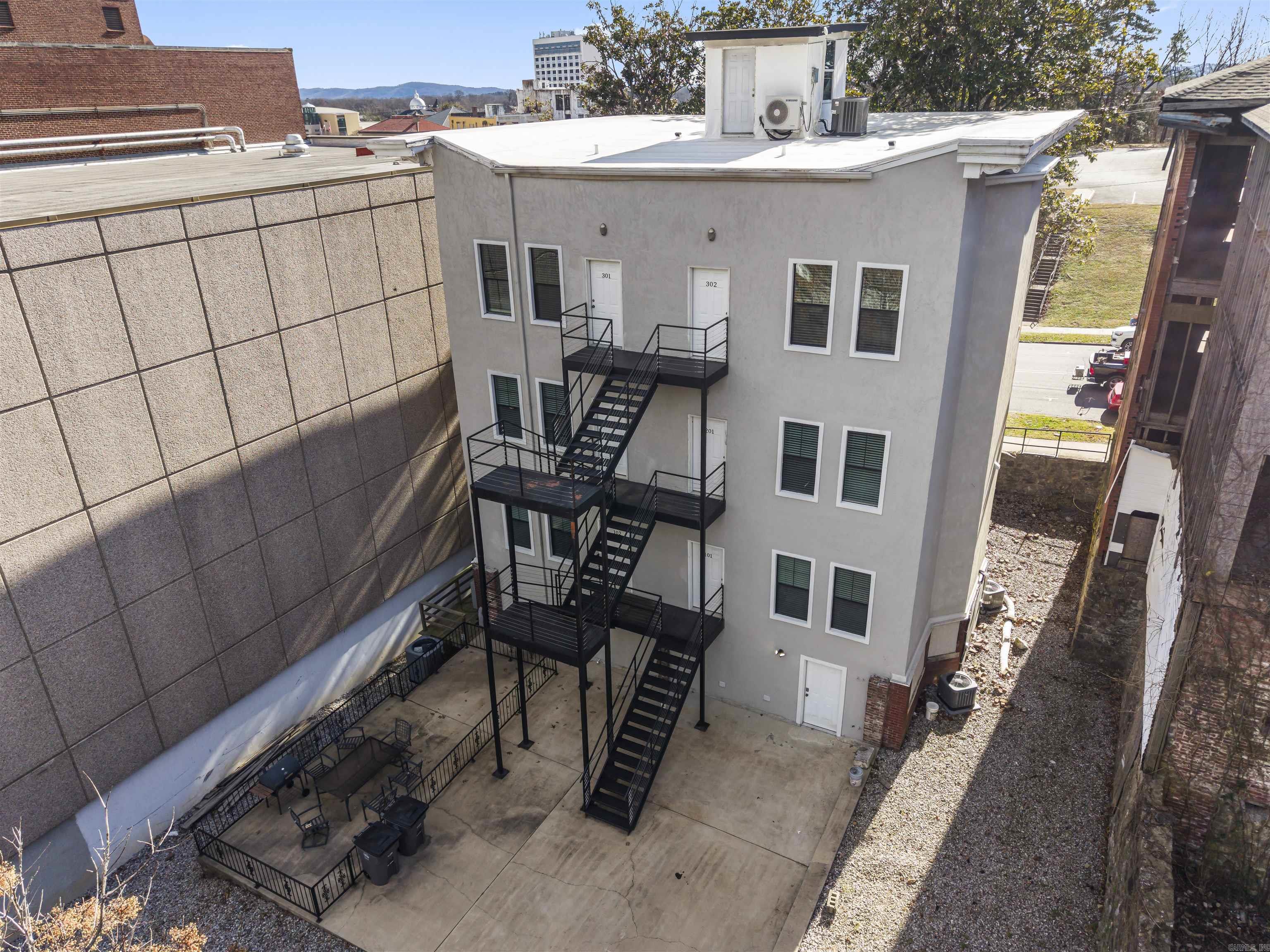 226 Prospect Avenue Property Photo 4