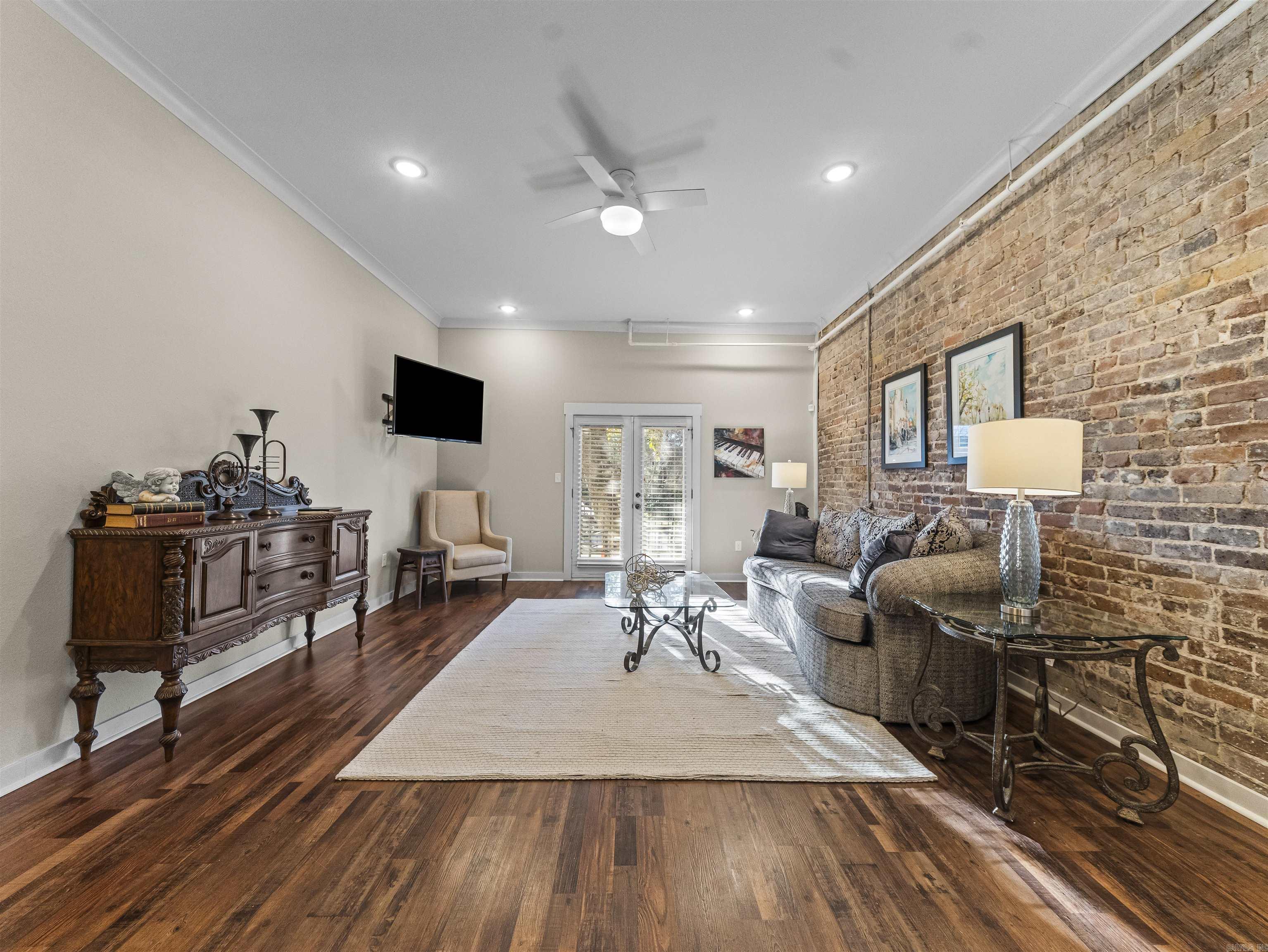 226 Prospect Avenue Property Photo 8