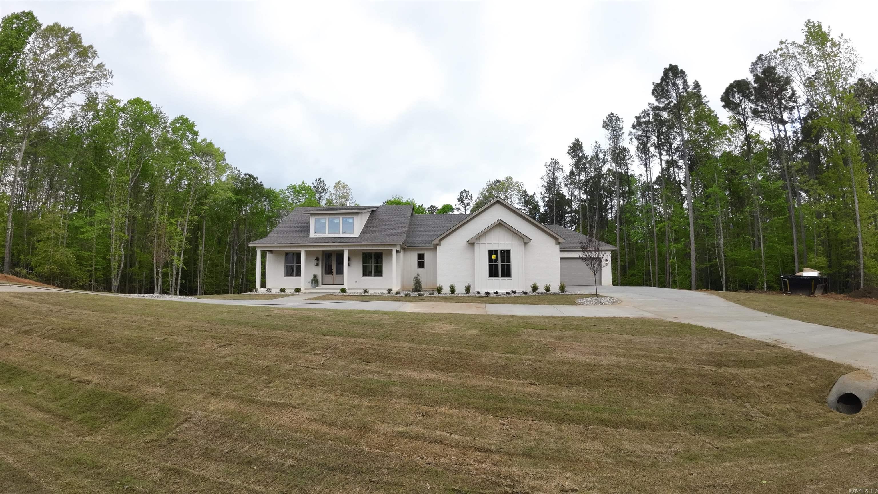 1024 Williams Creek Drive Property Photo 2