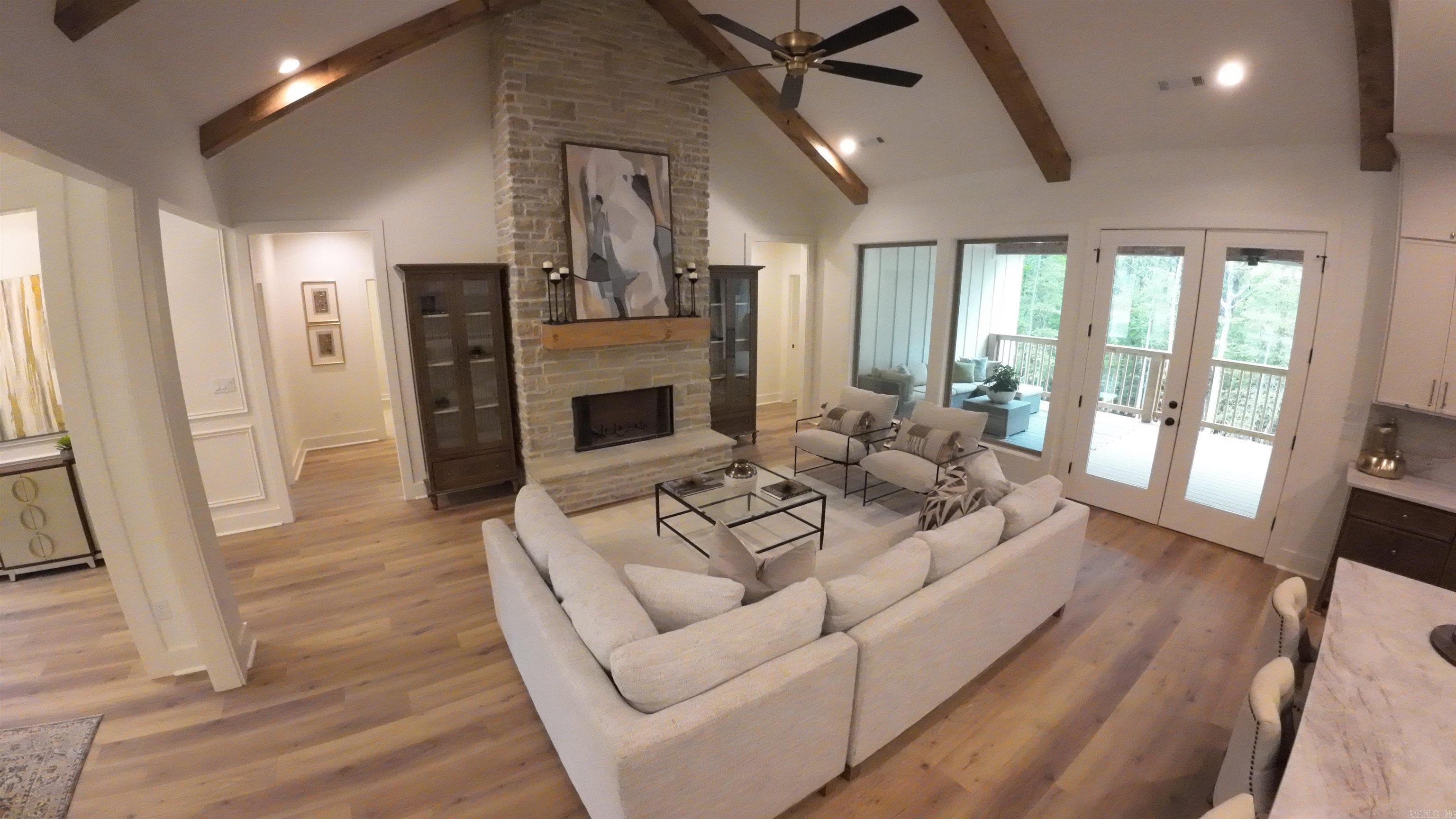 1024 Williams Creek Drive Property Photo 3