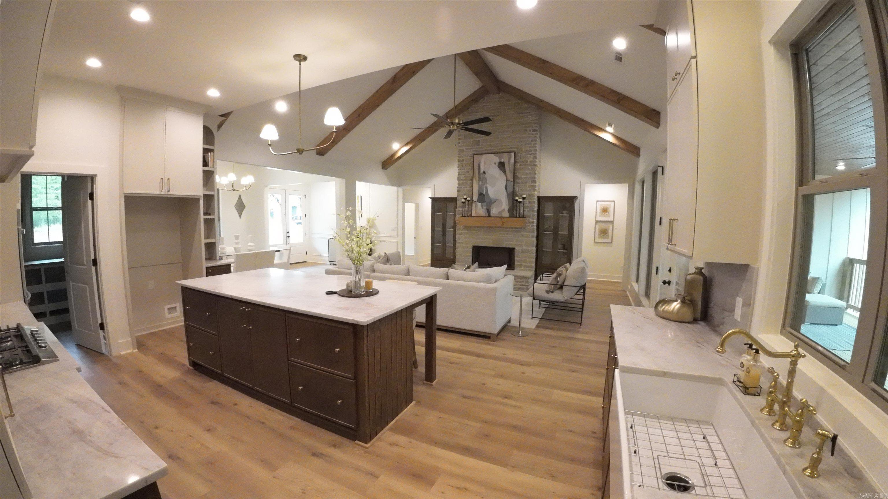 1024 Williams Creek Drive Property Photo 4