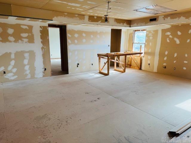 305 W Hardin Street Property Photo 33