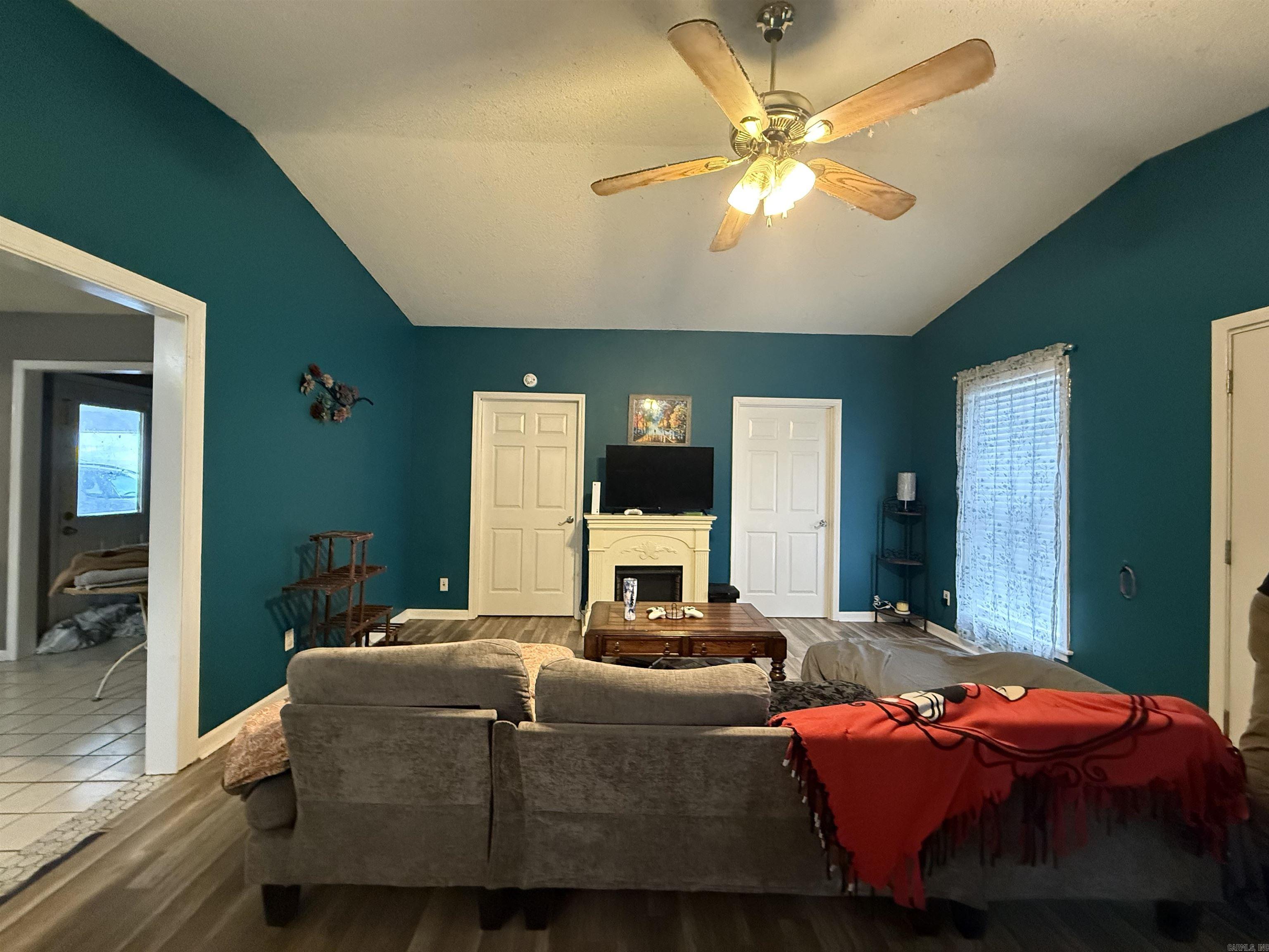 371 Barry Street Property Photo 16