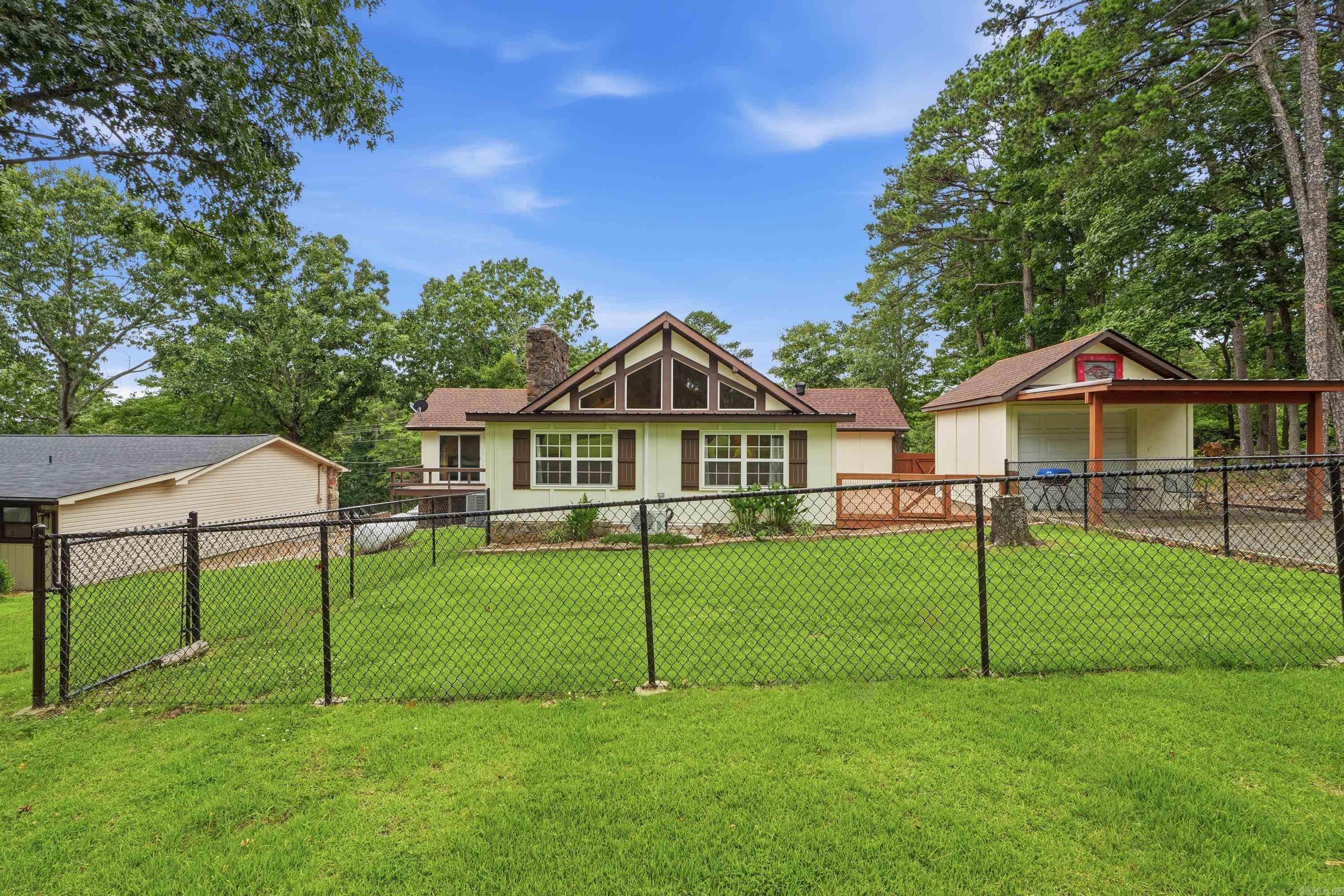 313 Snead Drive Property Photo 3