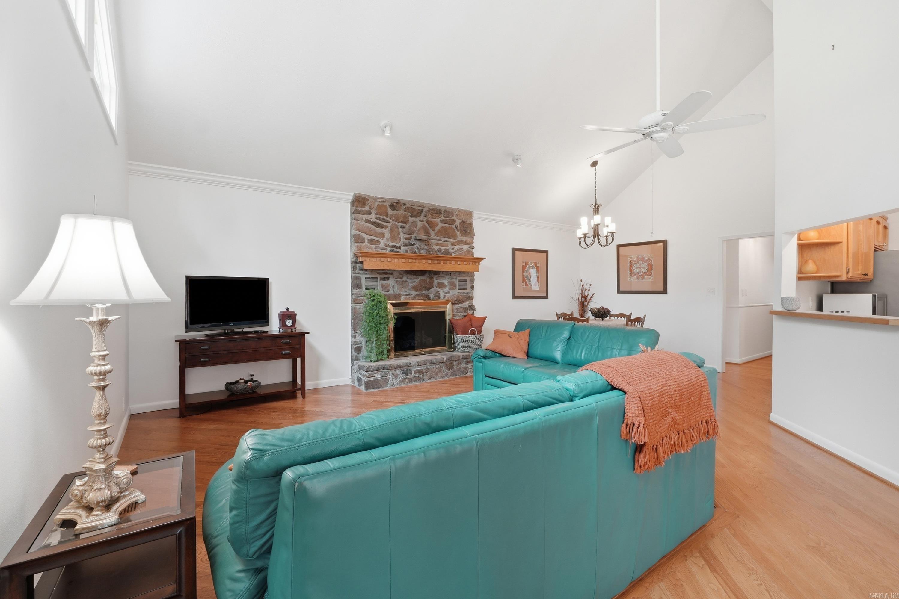 313 Snead Drive Property Photo 8