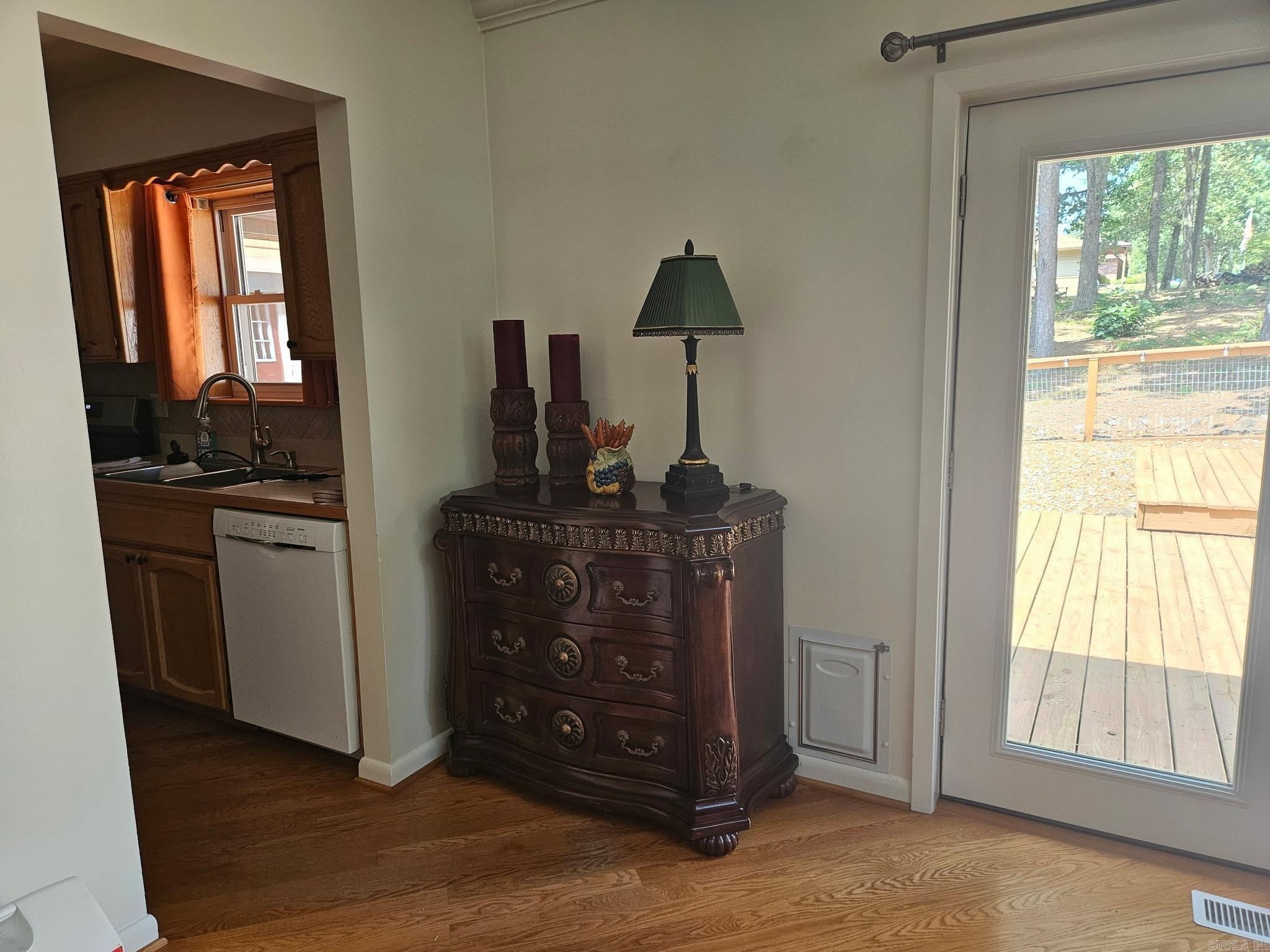313 Snead Drive Property Photo 16