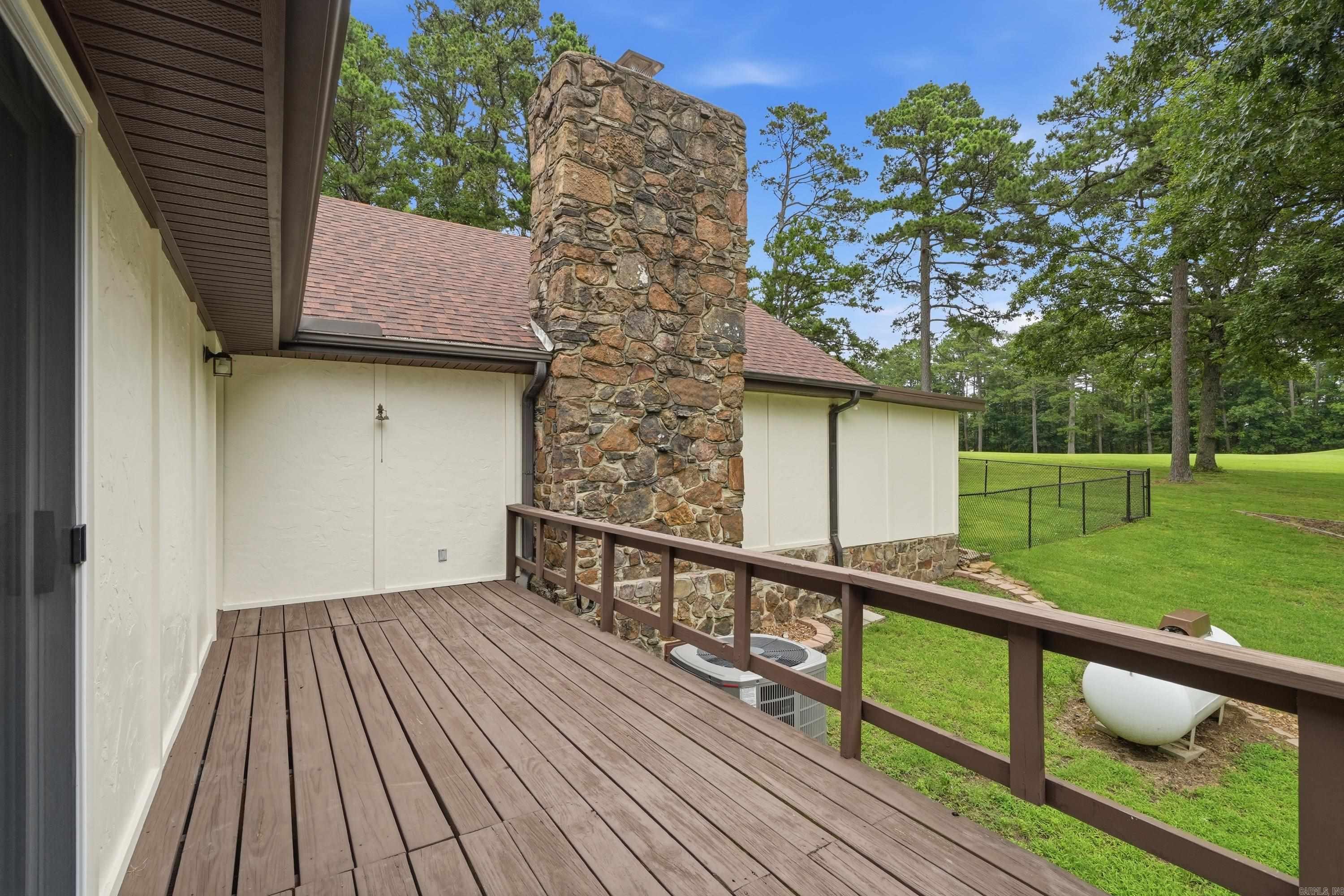 313 Snead Drive Property Photo 33