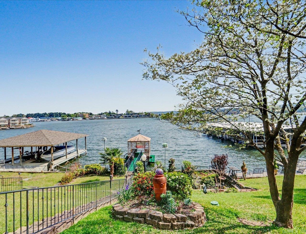 165 Pretti Point Property Photo 1