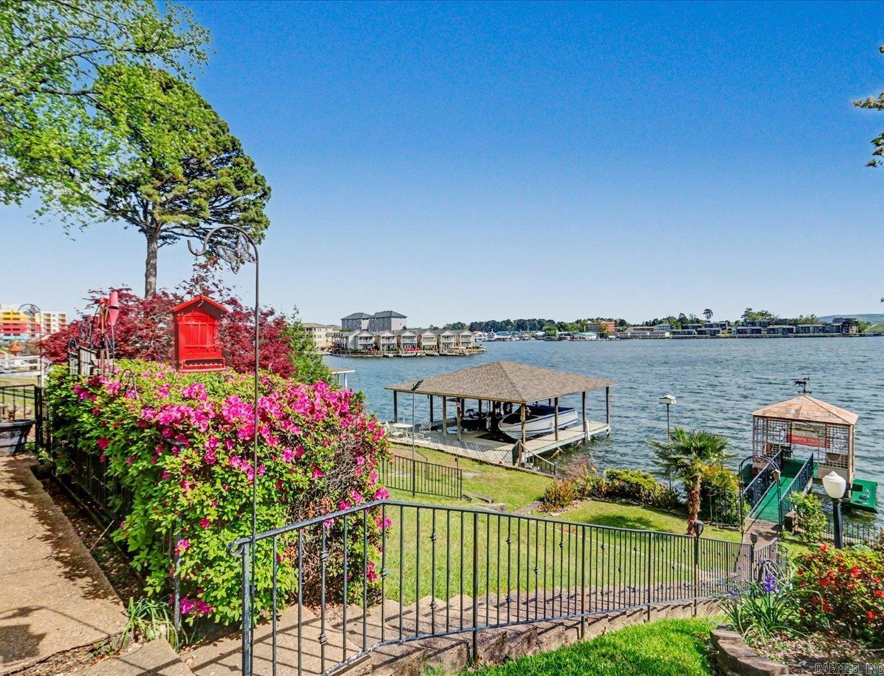 165 Pretti Point Property Photo 3